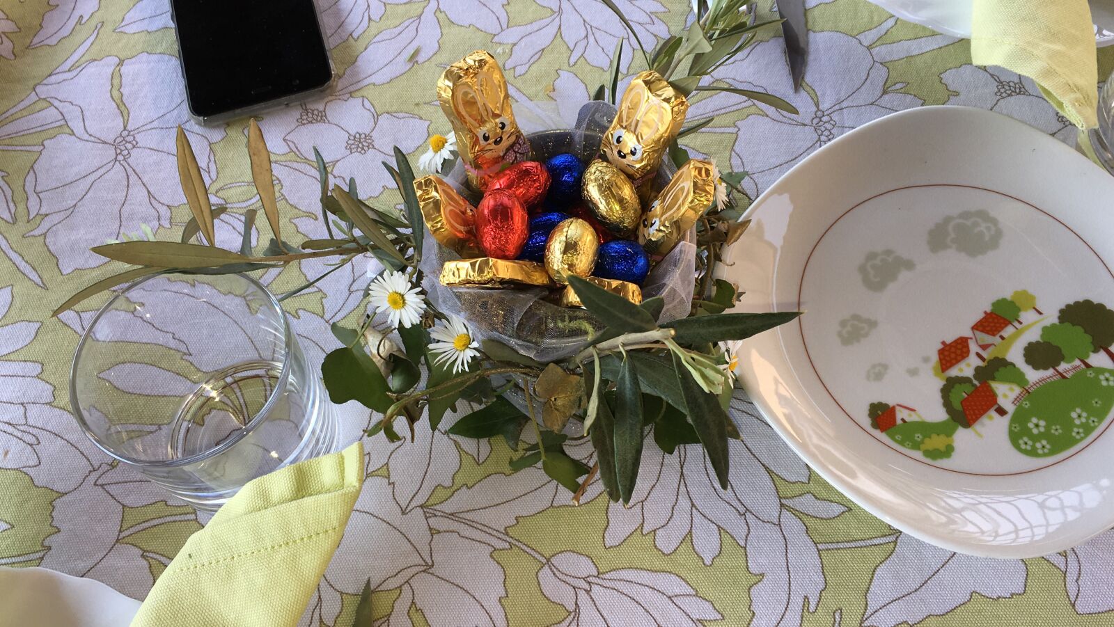Apple iPhone 6s sample photo. Centerpiece, easter monday, decorations photography