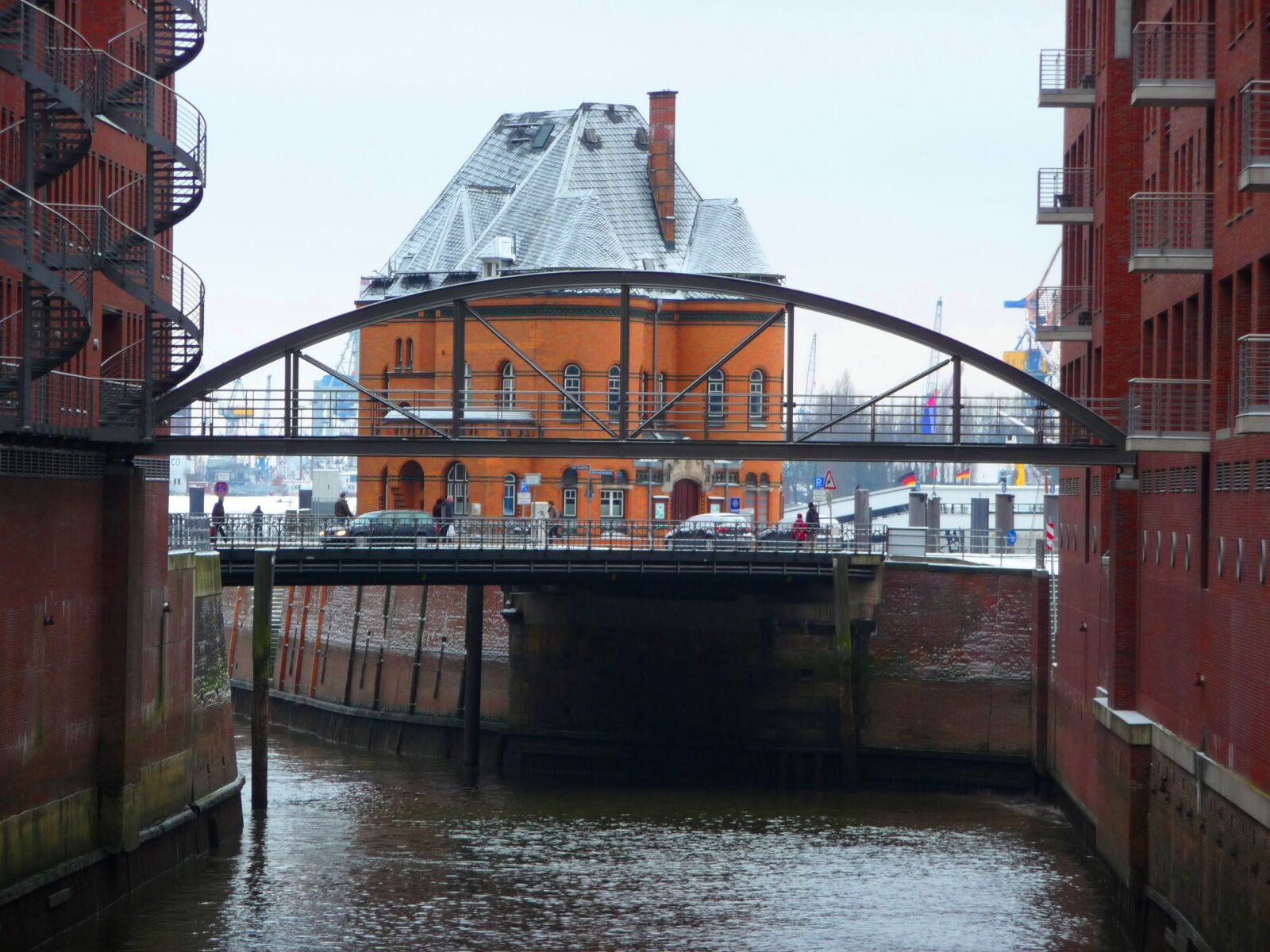 Panasonic Lumix DMC-TZ5 sample photo. Hamburg, castle, speicherstadt photography