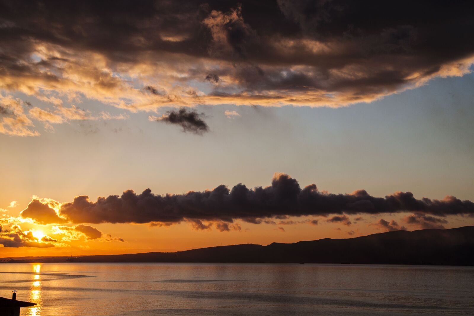 Canon EOS 500D (EOS Rebel T1i / EOS Kiss X3) sample photo. Sunset, clouds, landscape photography