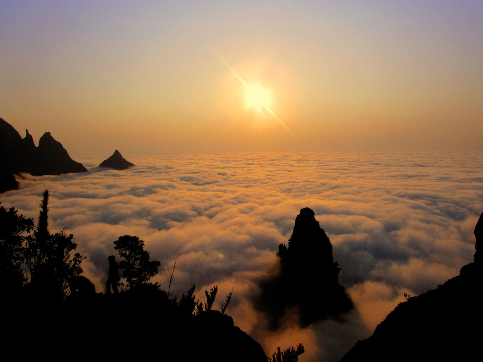 Canon PowerShot SX520 HS sample photo. Sunrise, clouds, mountains photography