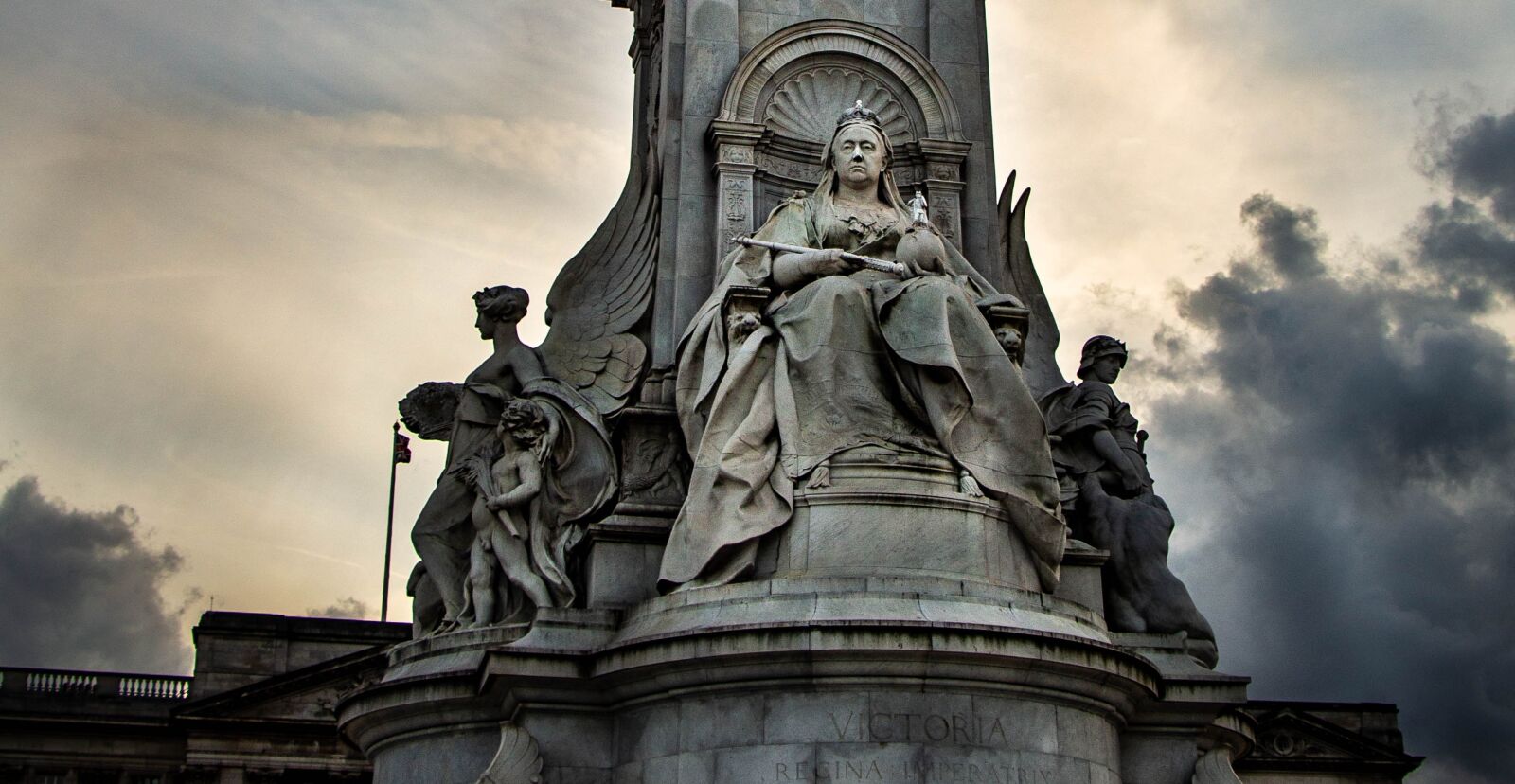 Canon EOS 700D (EOS Rebel T5i / EOS Kiss X7i) sample photo. London, victoria, england photography