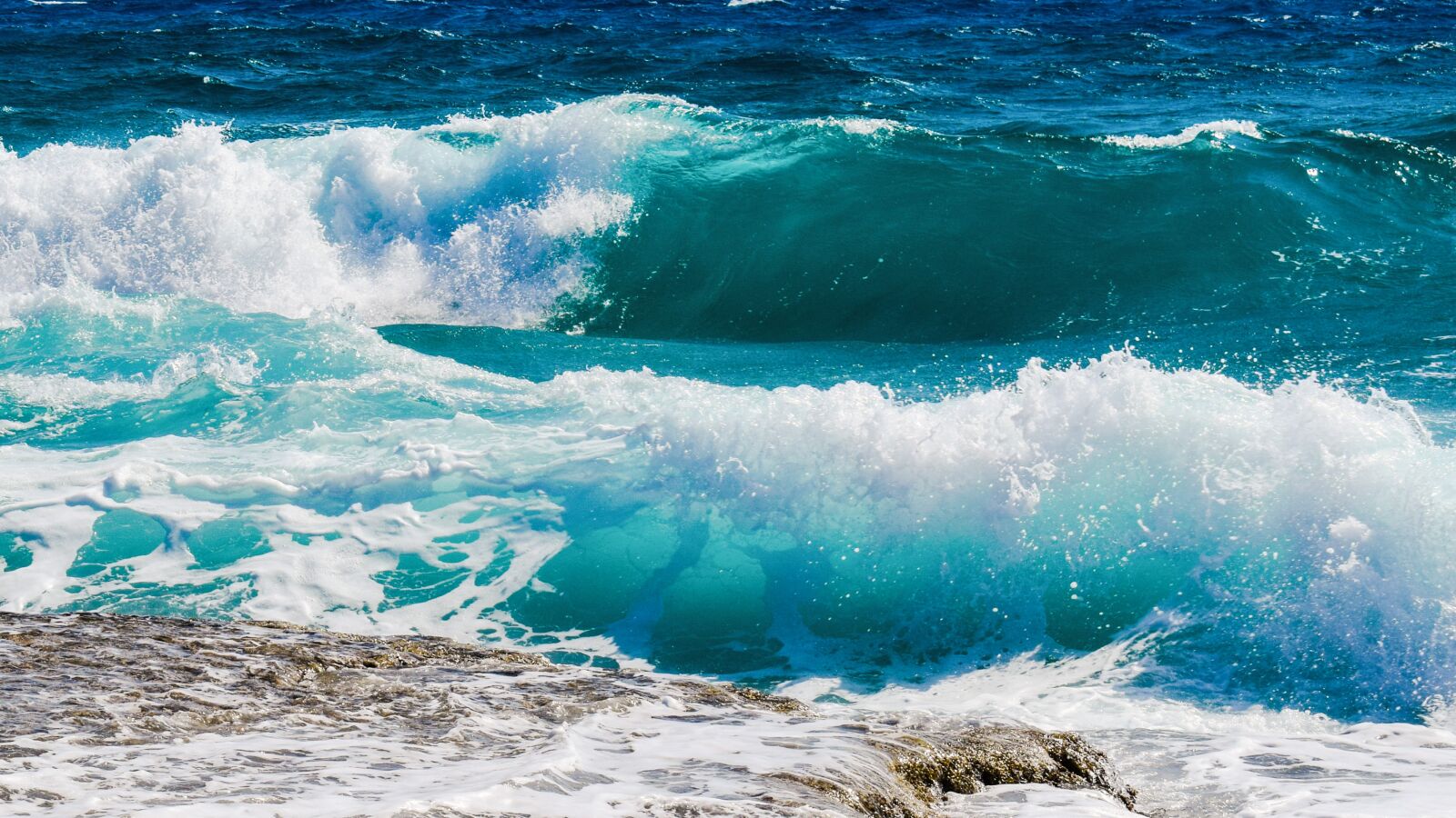 Nikon D3300 sample photo. Wave, smashing, foam photography