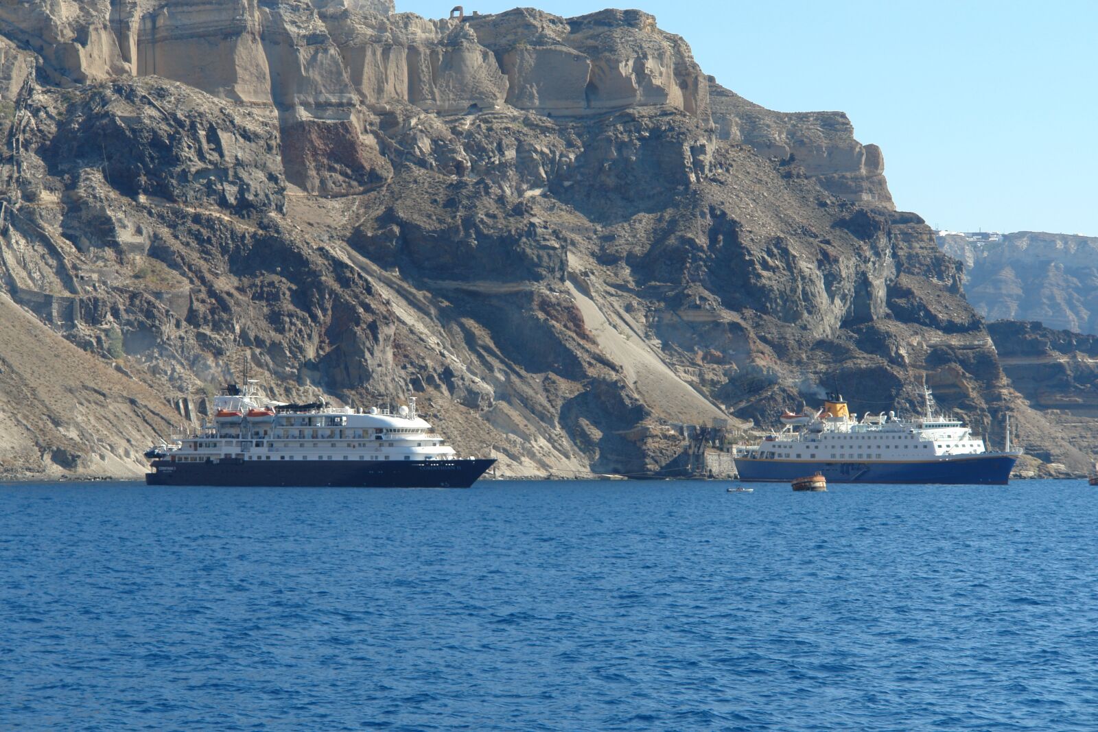 Sony DSC-R1 sample photo. Santorini, greek, vacation photography