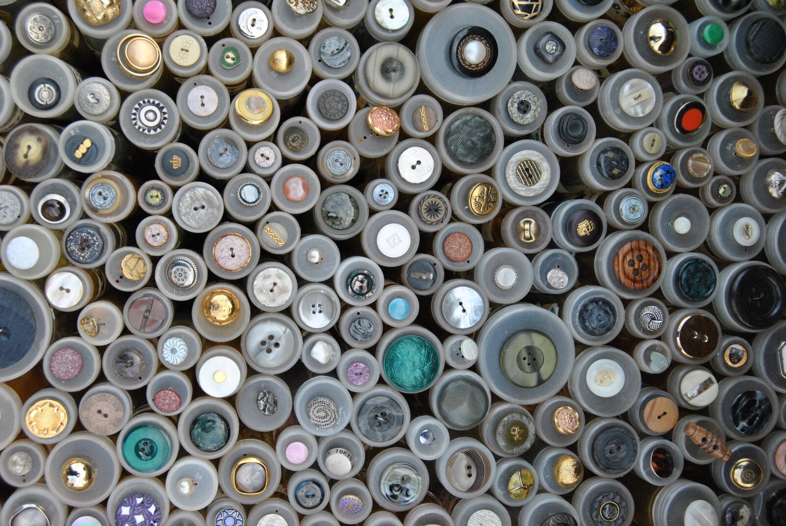 Nikon D3000 sample photo. Buttons, button, market photography