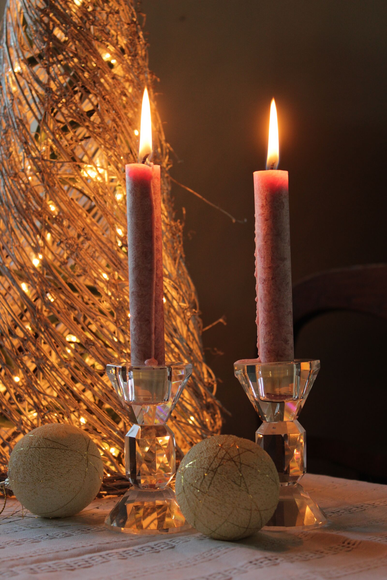 Canon EOS 600D (Rebel EOS T3i / EOS Kiss X5) sample photo. Candle, november, evening photography