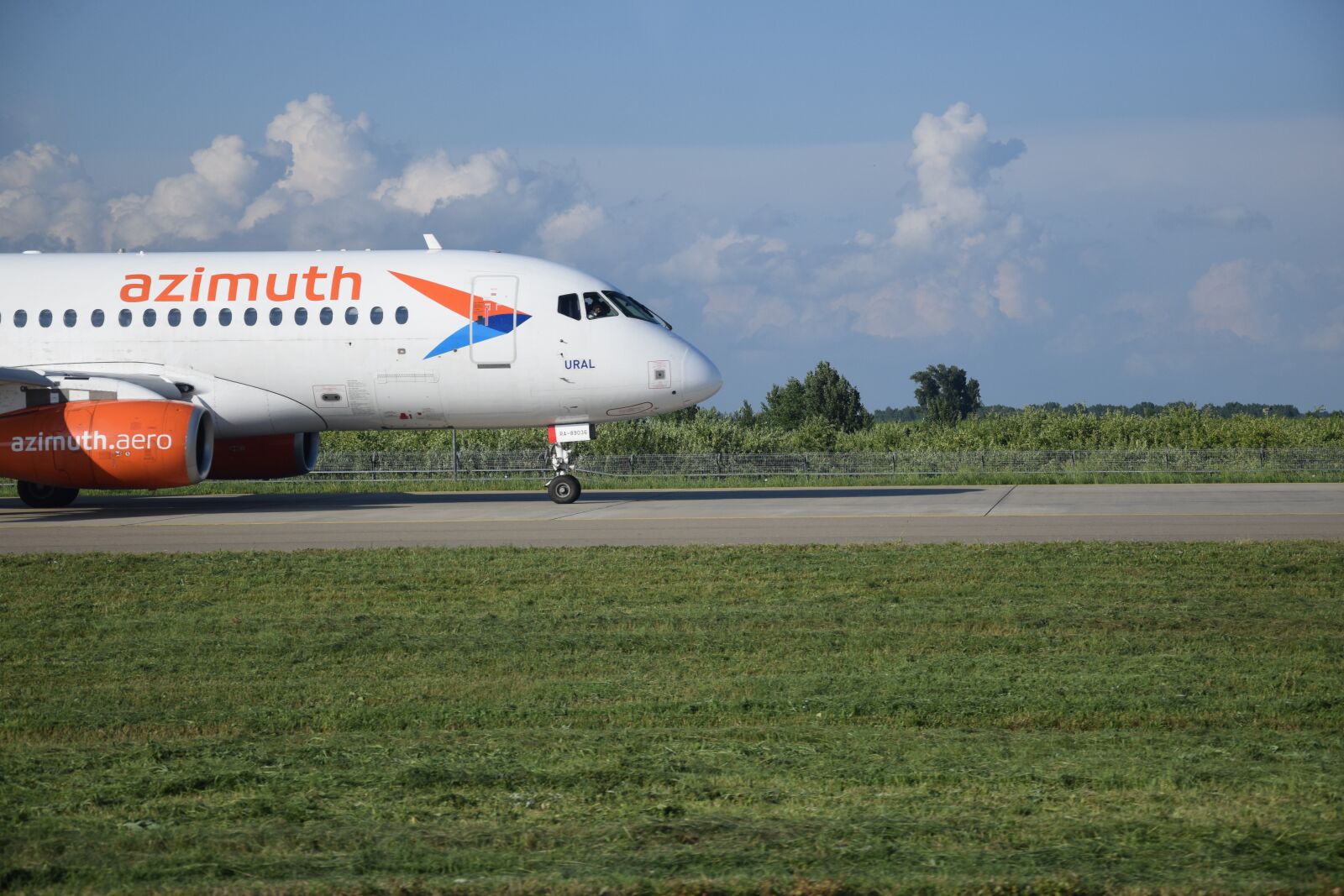 Nikon D5300 sample photo. The plane, airport, takeoff photography