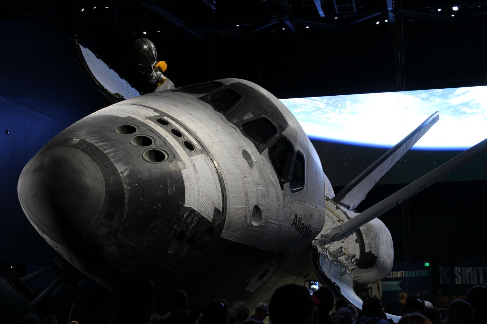 Canon EOS 1200D (EOS Rebel T5 / EOS Kiss X70 / EOS Hi) sample photo. Atlantis, space shuttle, space photography