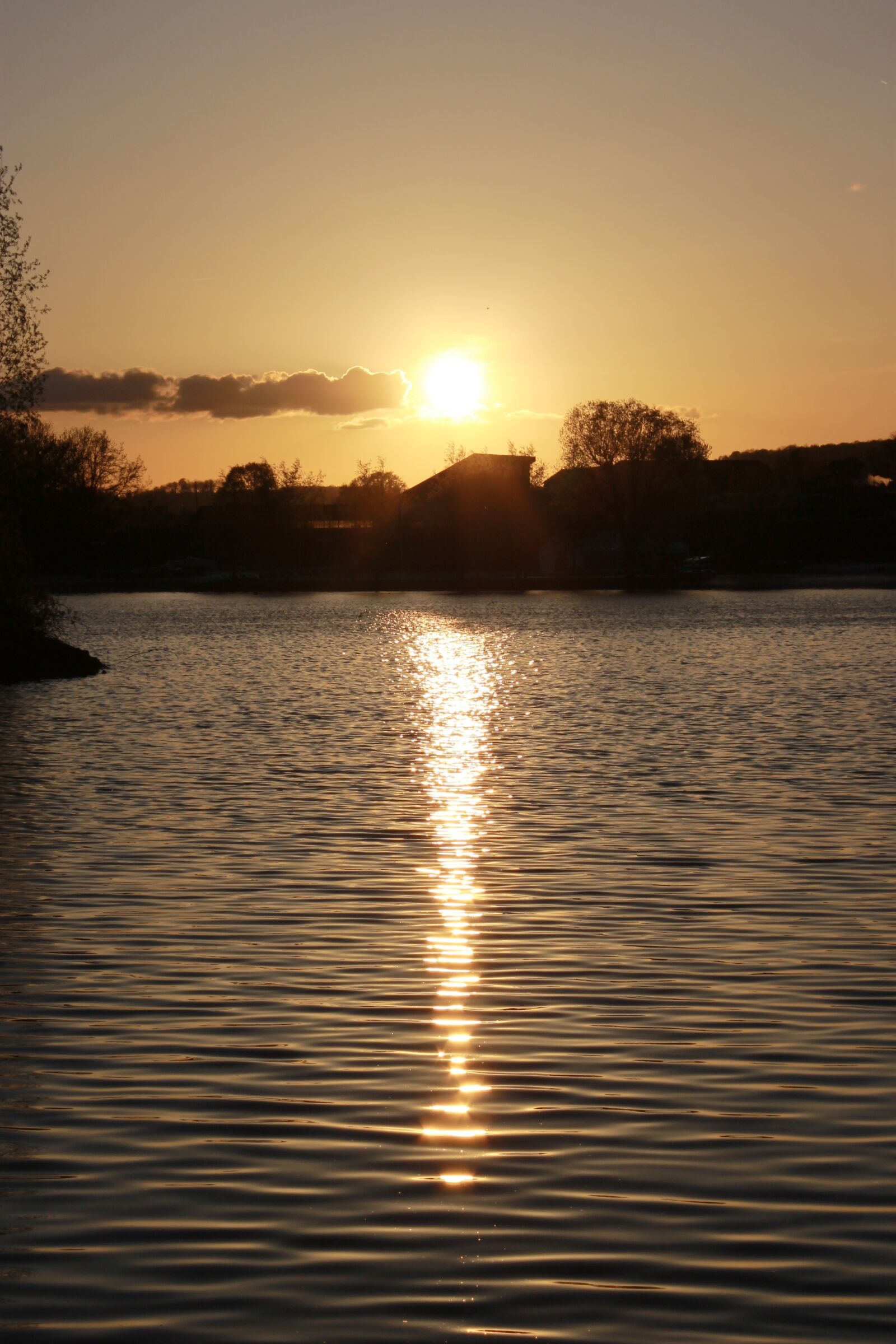 Canon EOS 1100D (EOS Rebel T3 / EOS Kiss X50) sample photo. Sunset, island, sun photography