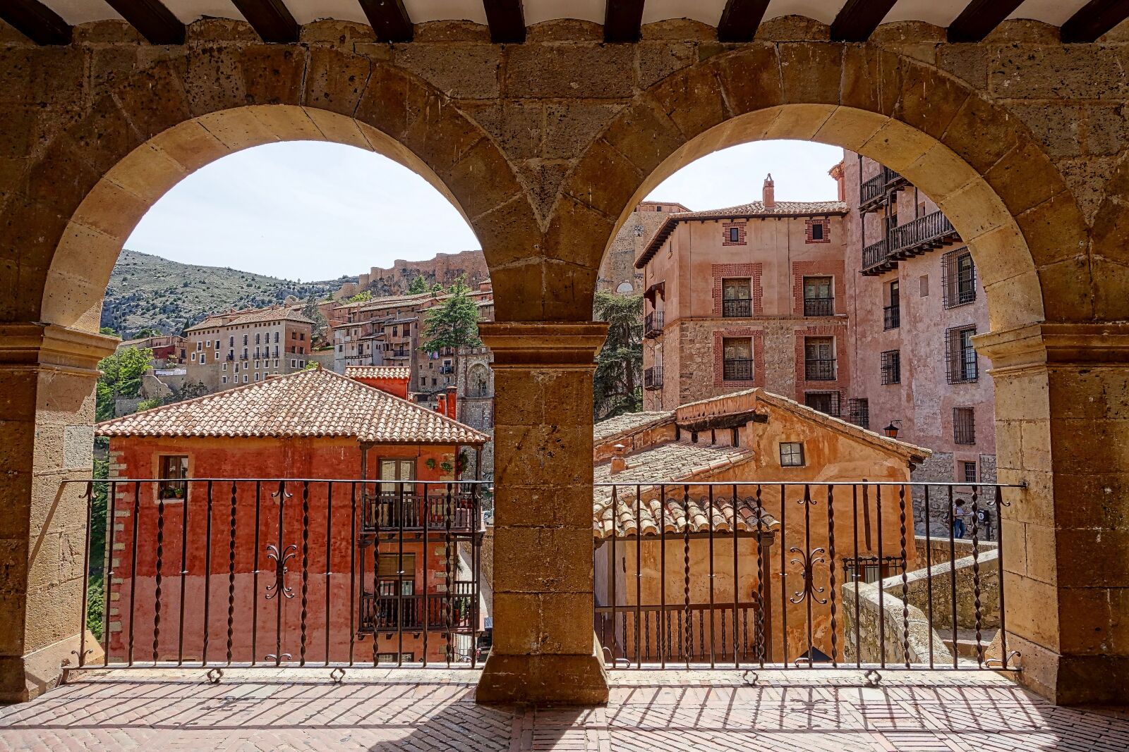 Sony Cyber-shot DSC-RX100 III sample photo. Arches, view, aragon photography