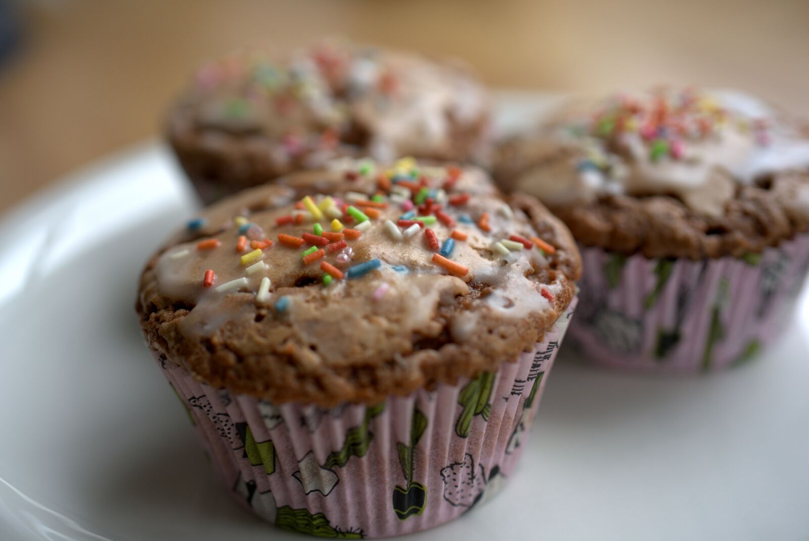 Sony a7 II + Sony FE 50mm F2.8 Macro sample photo. Muffin, children's birthday, children photography
