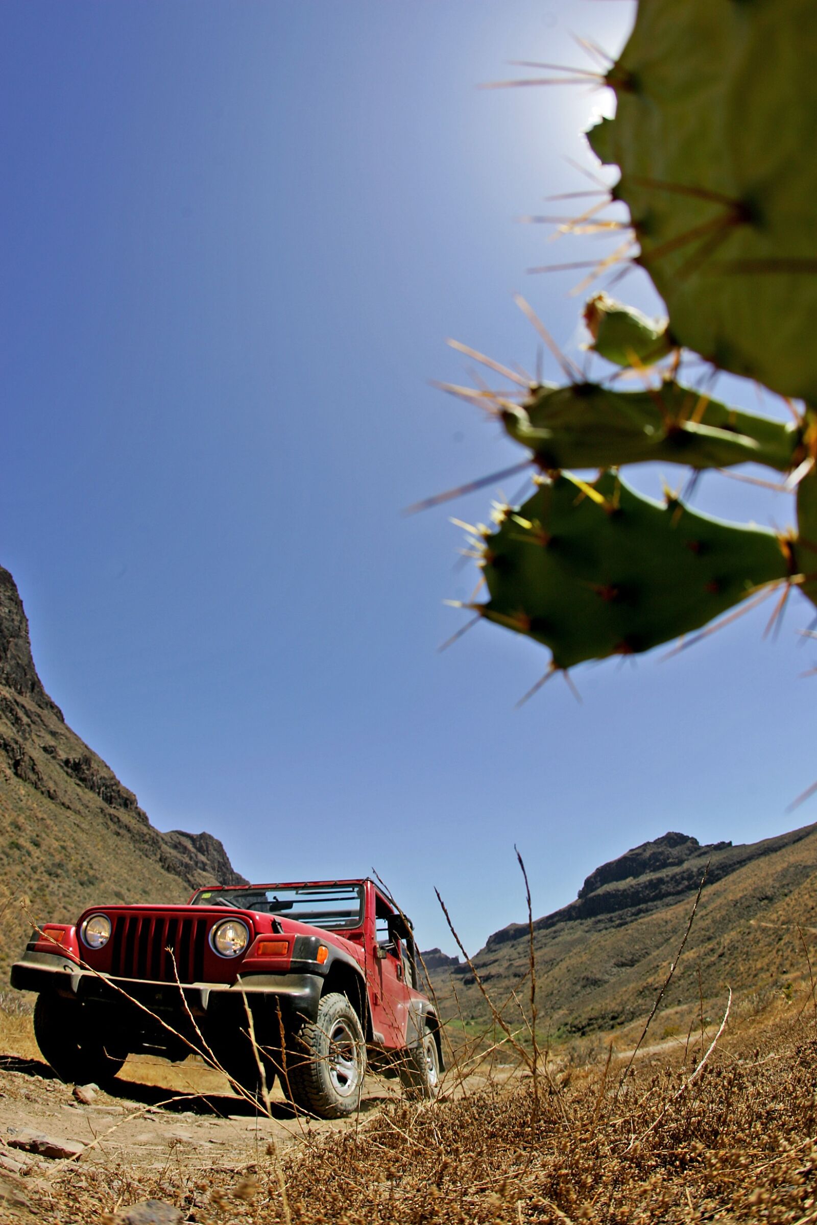 Canon EOS-1D Mark II sample photo. Jeep, mountain, offroad photography