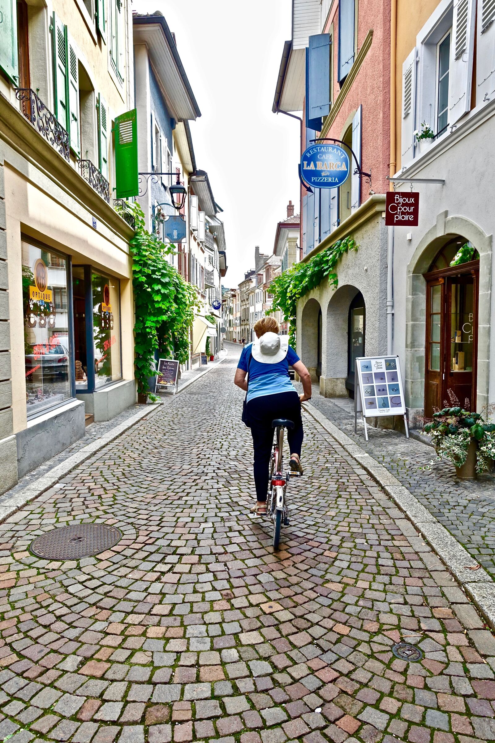 Sony Cyber-shot DSC-RX100 III sample photo. Street, perspective, bike rider photography