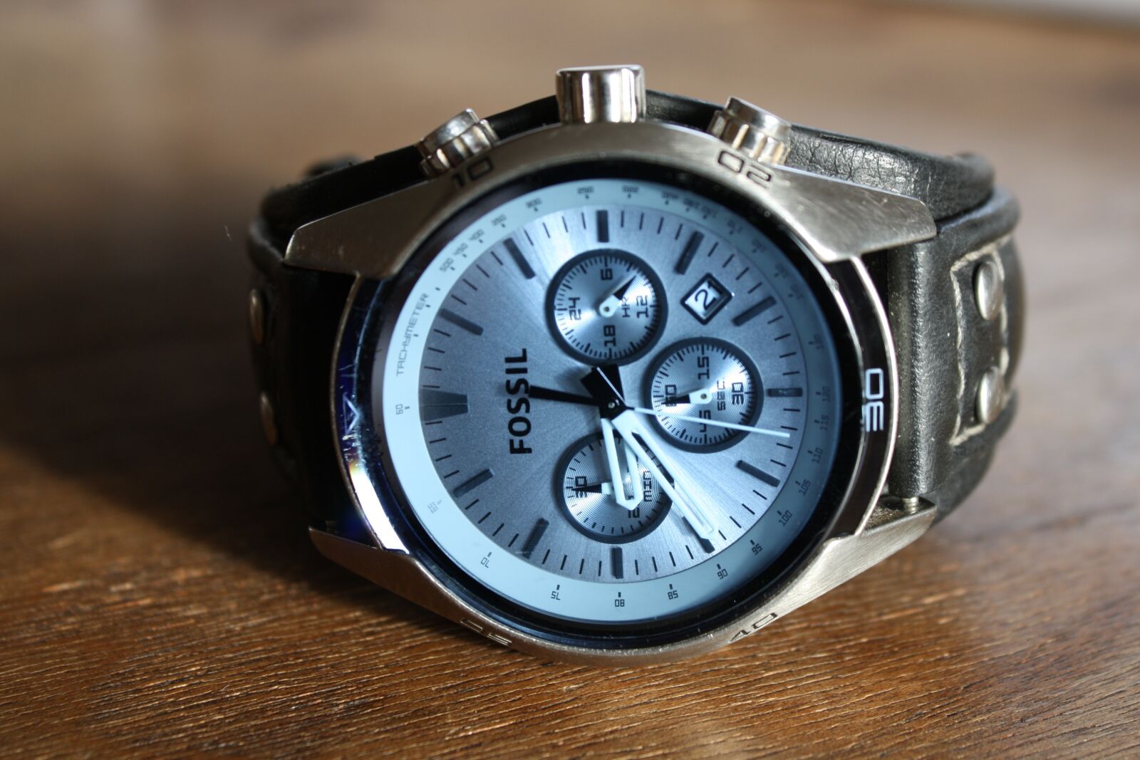 Canon EOS 1000D (EOS Digital Rebel XS / EOS Kiss F) sample photo. Wrist watch, clock, time photography