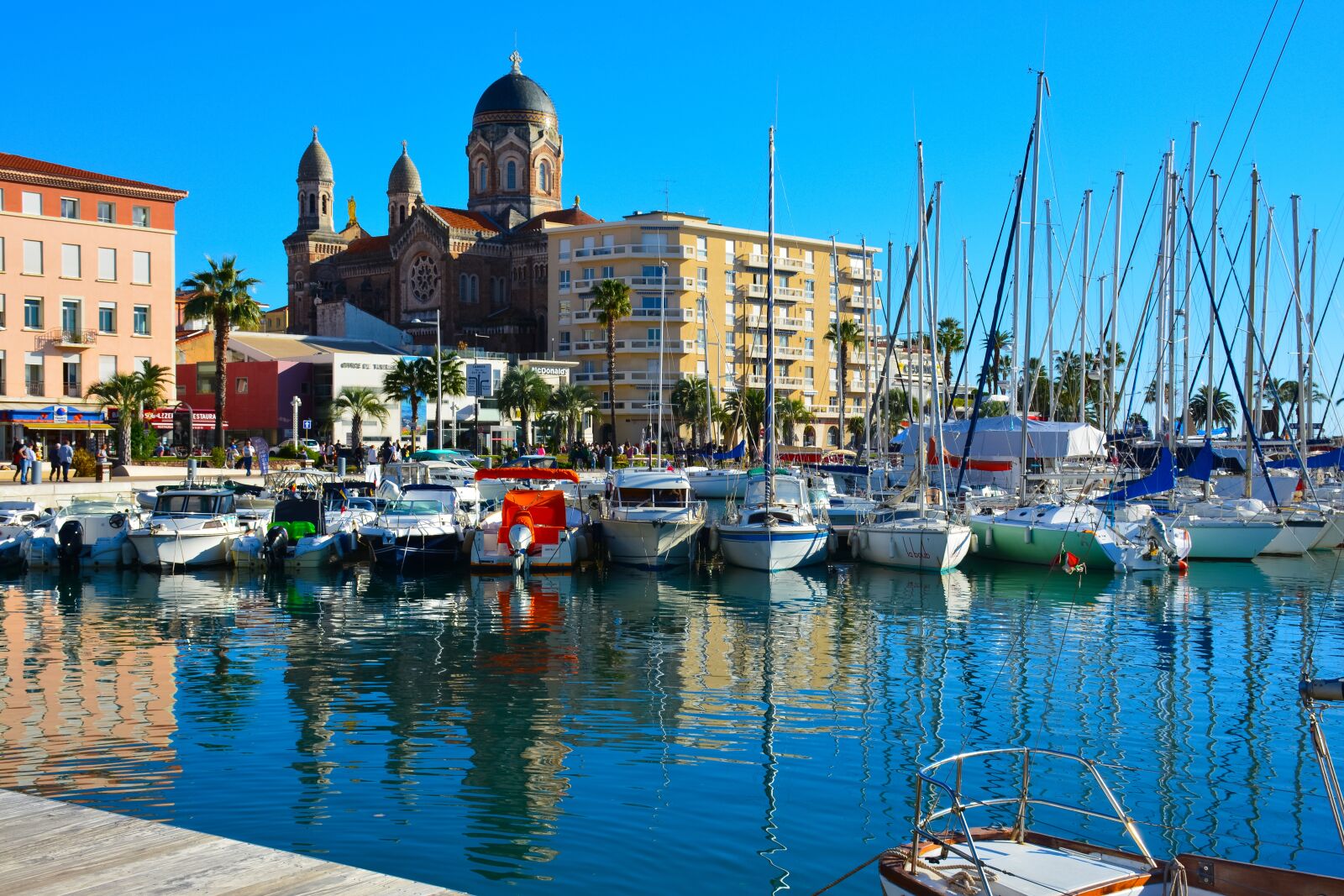 Nikon D5200 sample photo. St raphael, france, azur photography