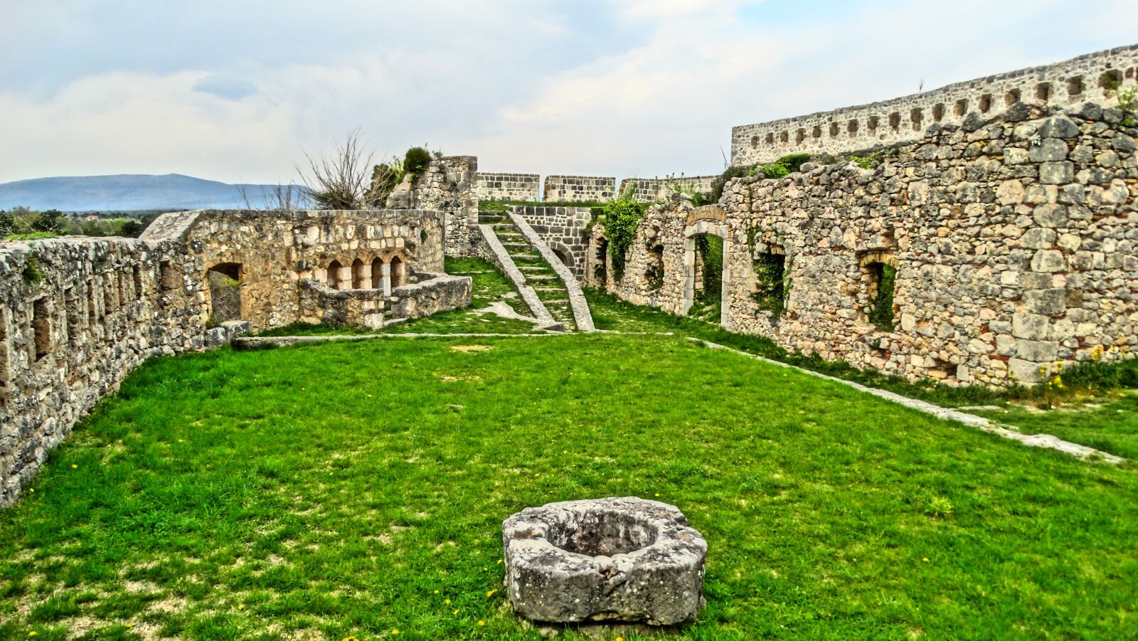 Sony Cyber-shot DSC-HX300 sample photo. Knin, heritage, architecture photography