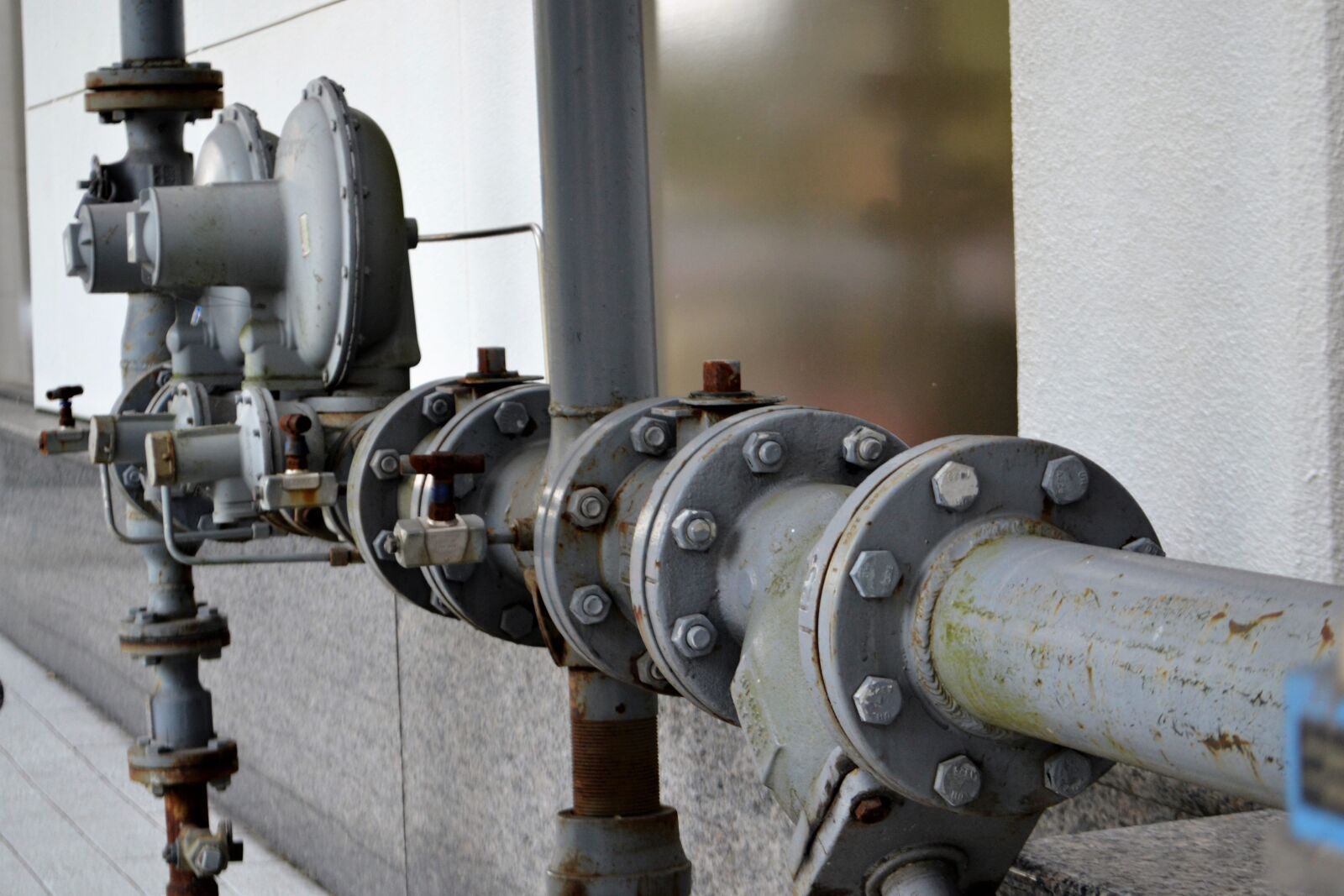 Nikon D3100 sample photo. Water pipe, plumbing, pipeline photography