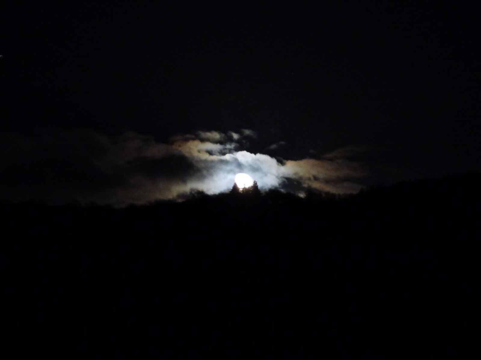 Panasonic DMC-FZ72 sample photo. Moon, night, landscape photography