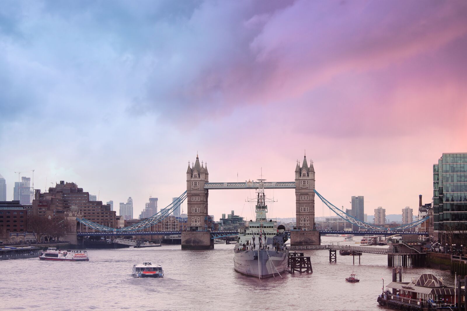 Canon EOS 550D (EOS Rebel T2i / EOS Kiss X4) sample photo. London, tower bridge, architecture photography
