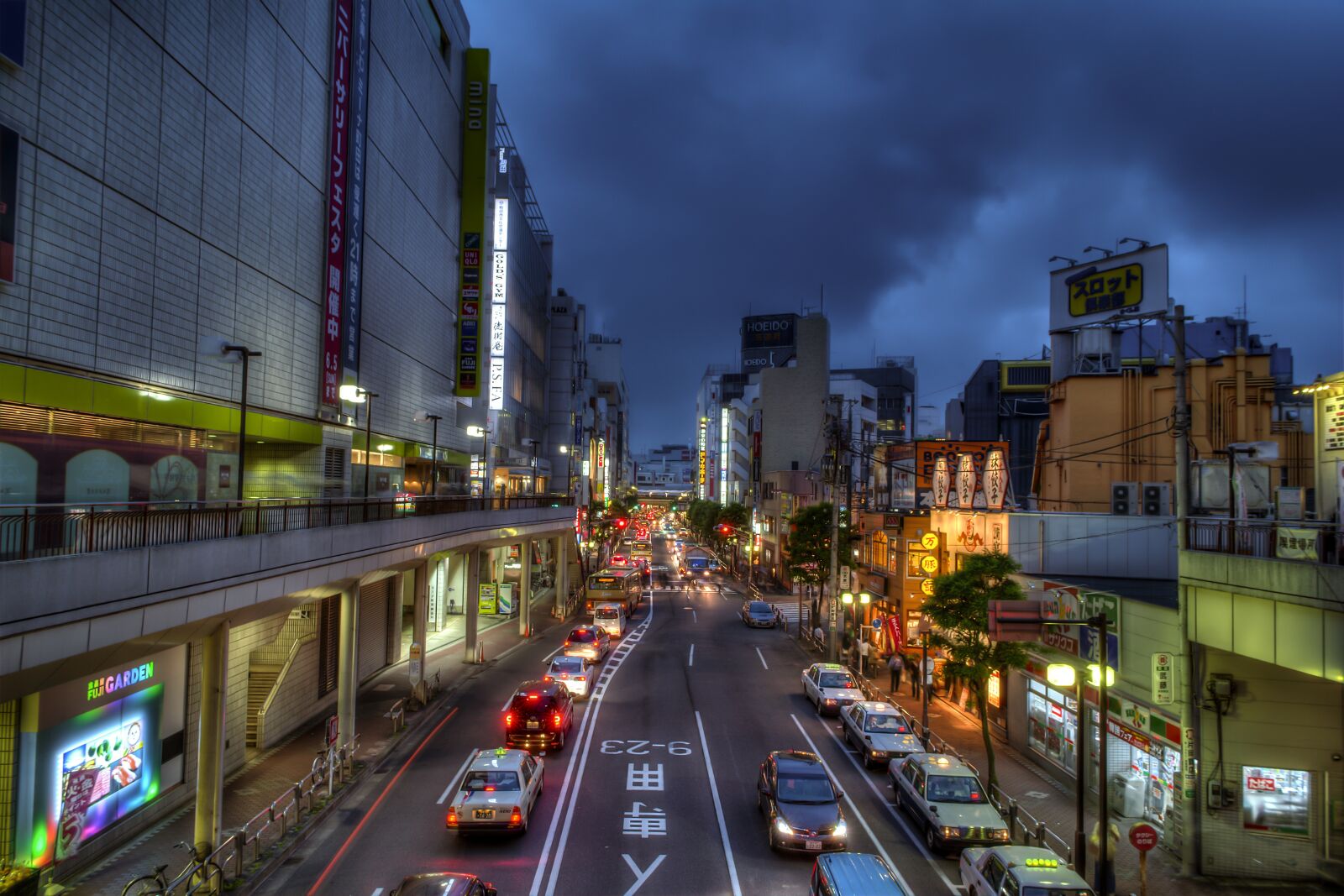 Canon EOS-1Ds Mark II sample photo. Japan, city, landscape photography
