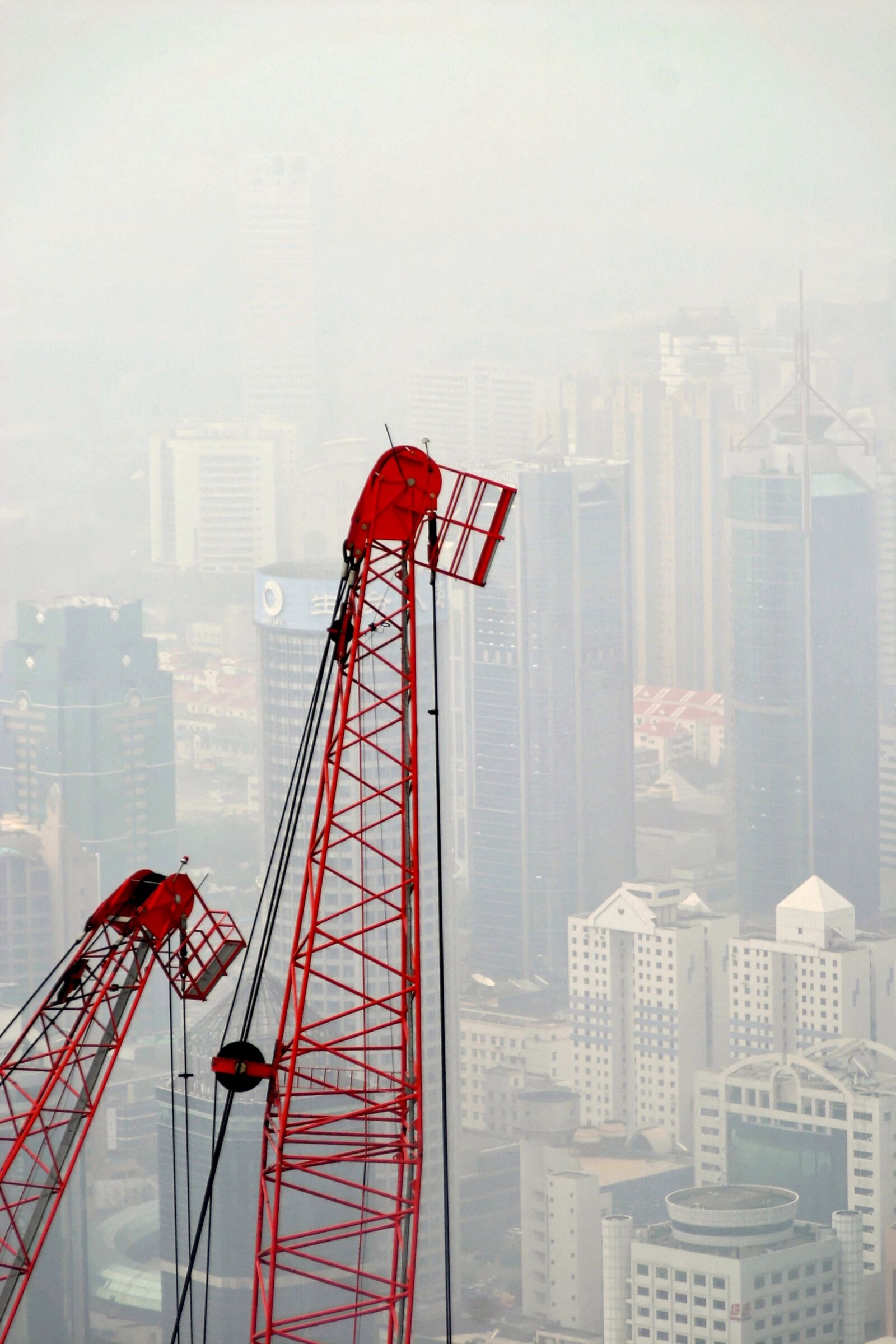 Canon EOS 10D sample photo. Crane, facade, glass photography