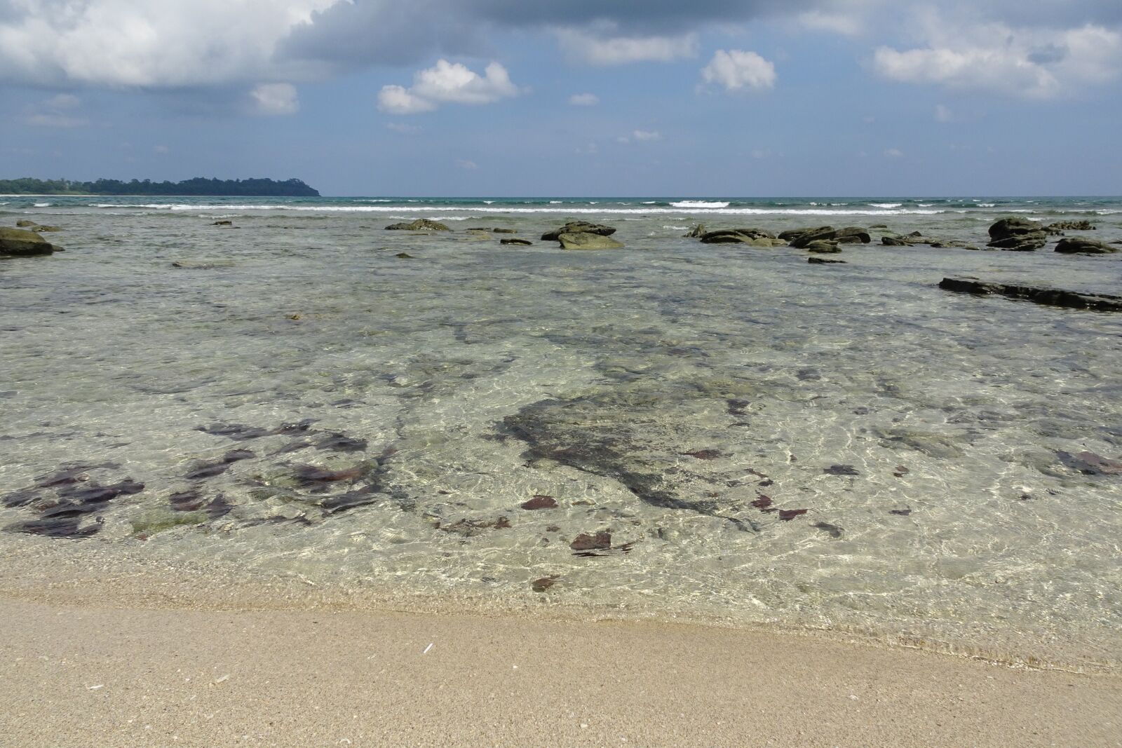 Sony Cyber-shot DSC-HX90V sample photo. Beach, rocky, coral reef photography