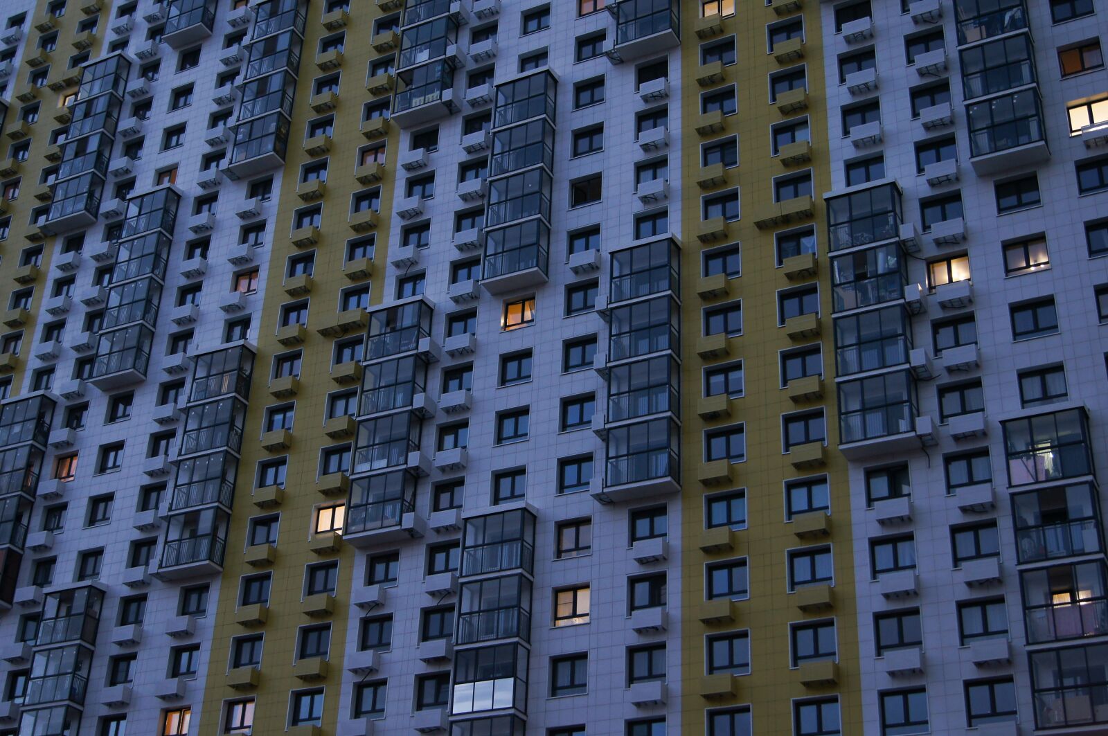 Sony Alpha DSLR-A580 sample photo. High-rise building, windows, new photography