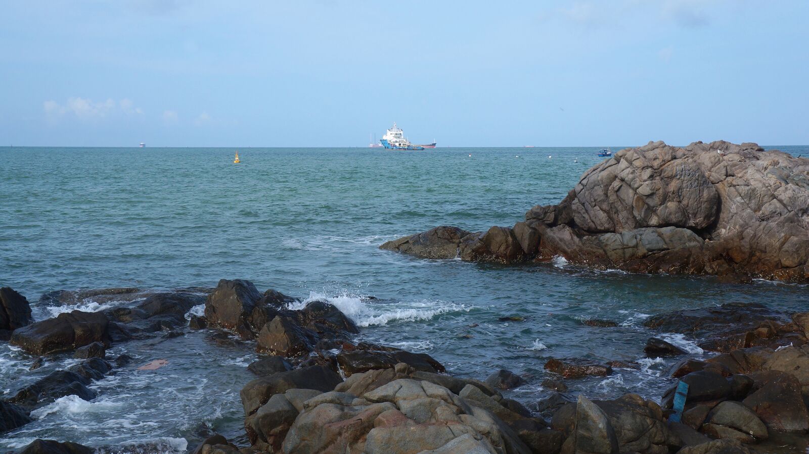 Sony Alpha NEX-F3 + Sony E 18-55mm F3.5-5.6 OSS sample photo. Scenery, vung tau, the photography