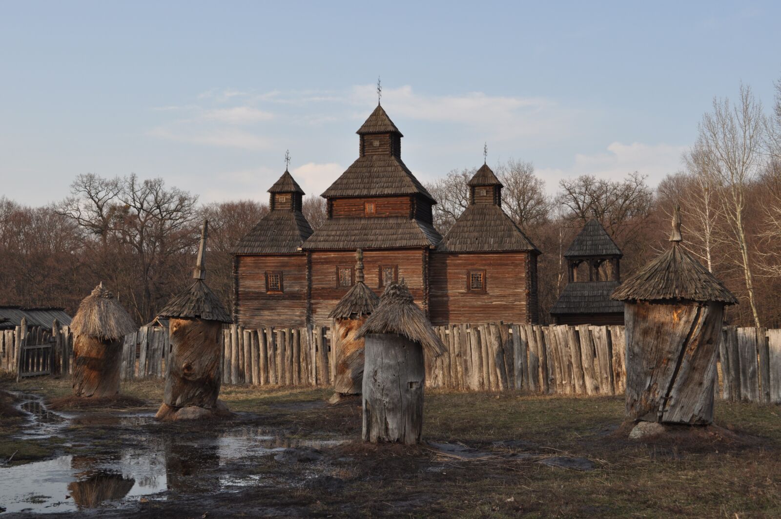 Nikon D5000 sample photo. Museum, ukraine, travel photography