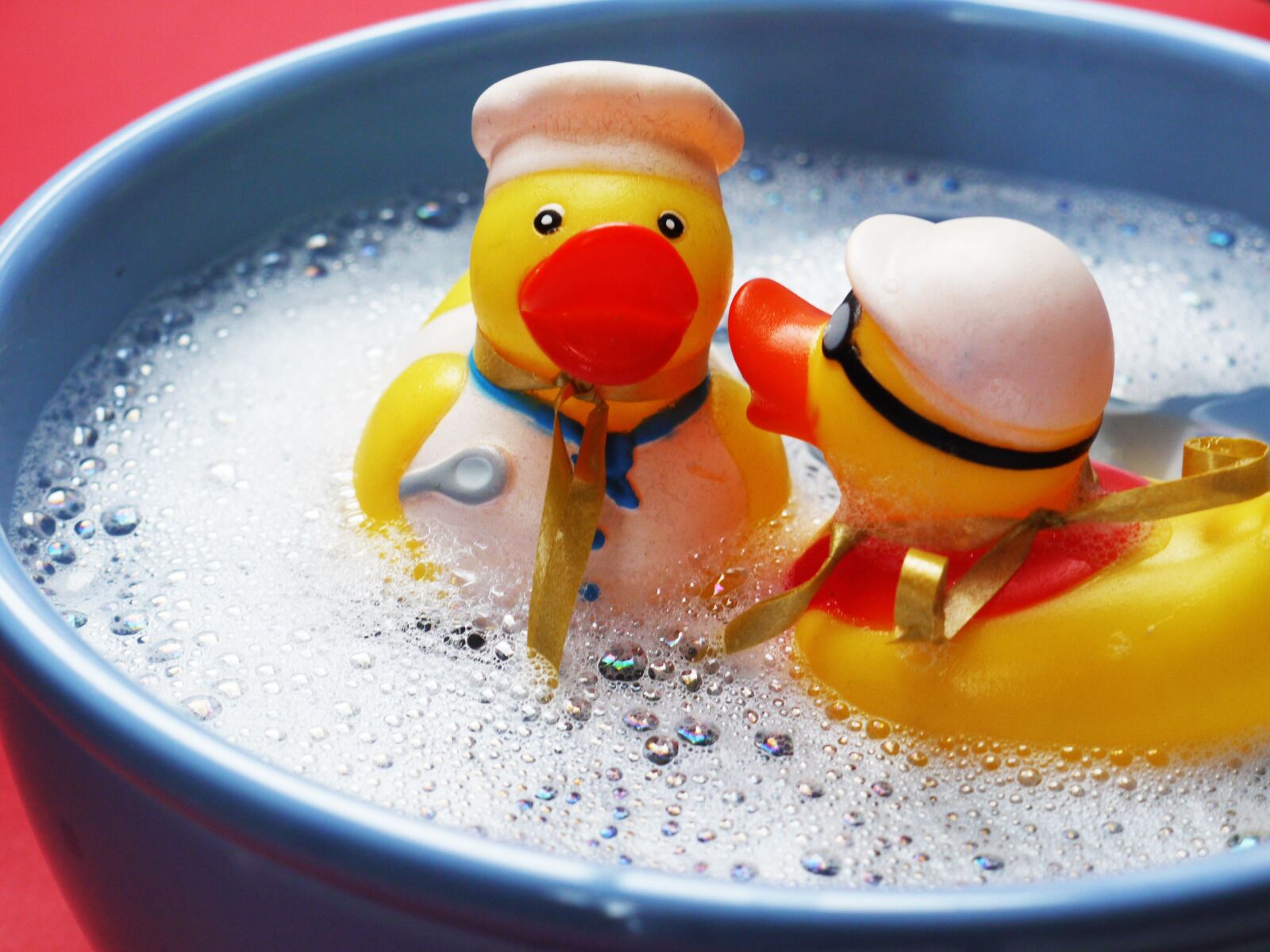 Panasonic Lumix DMC-G1 sample photo. Bath, splashing, ducks photography