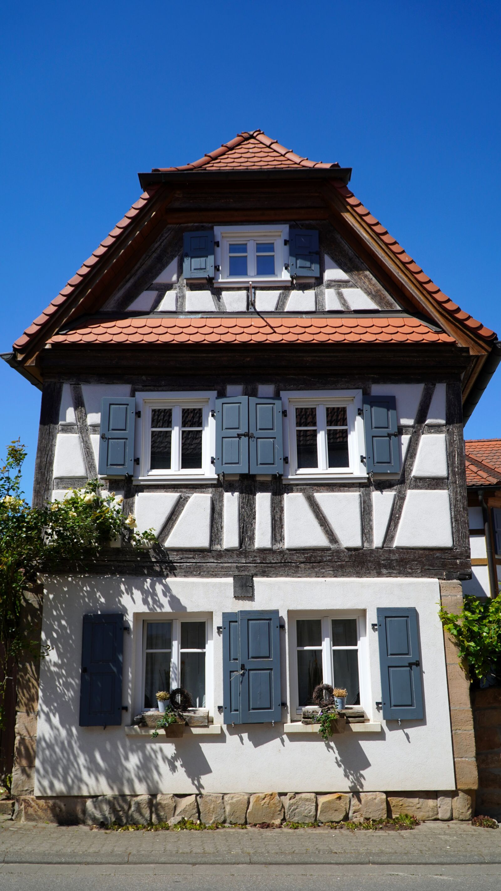 Sony E PZ 18-105mm F4 G OSS sample photo. Truss, fachwerkhaus, old photography