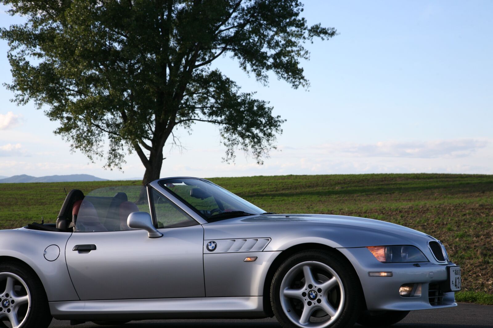 Canon EOS 5D sample photo. Car, bmw, hokkaido photography