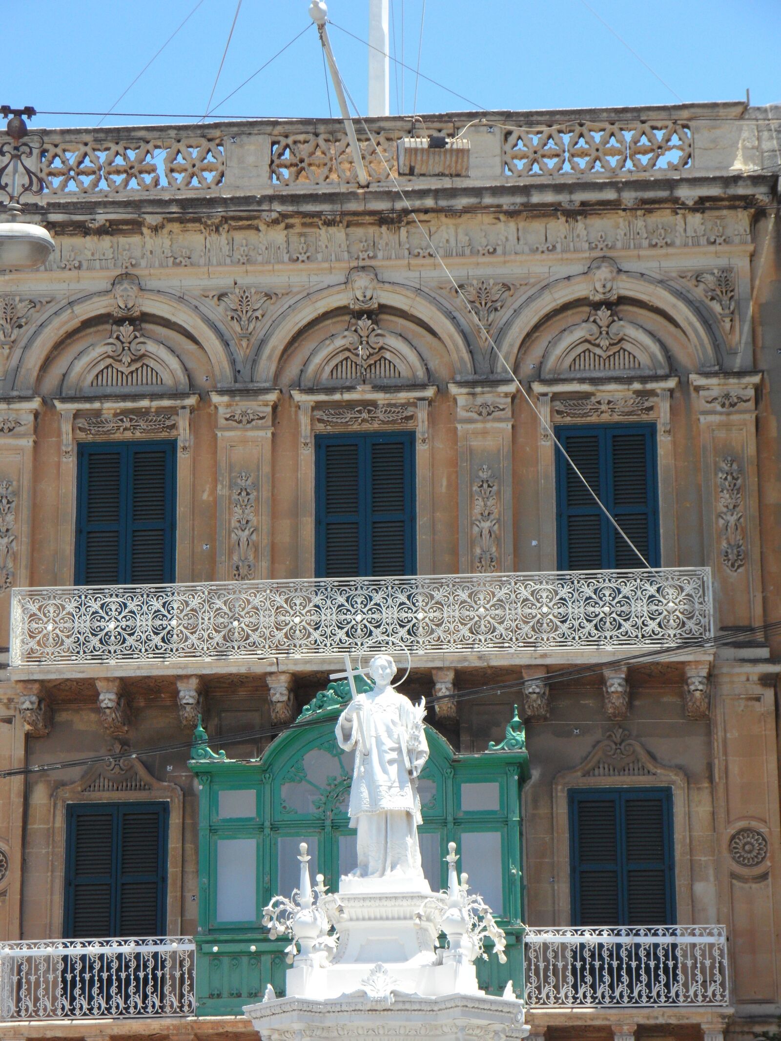 Samsung VLUU WB210, SAMSUNG WB210 sample photo. City palace, building, historically photography