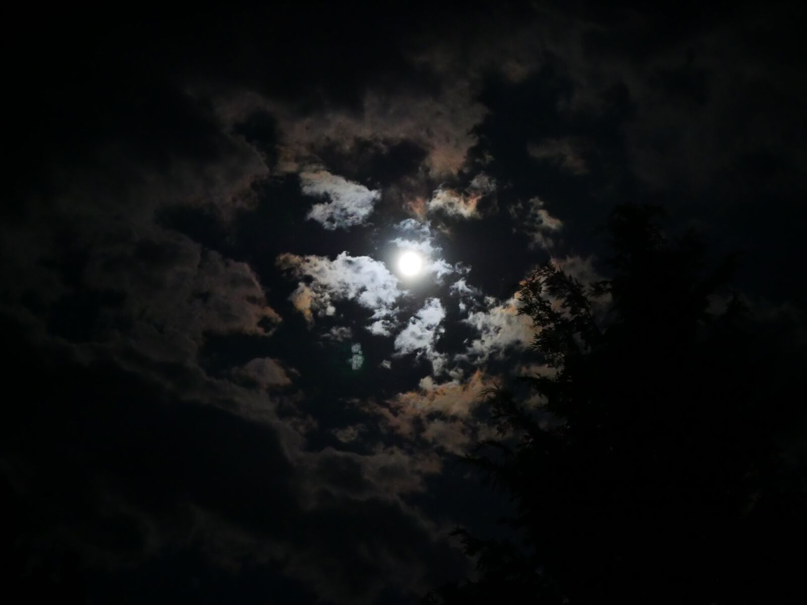 Panasonic Lumix DMC-G7 sample photo. Moon, clouds, air photography