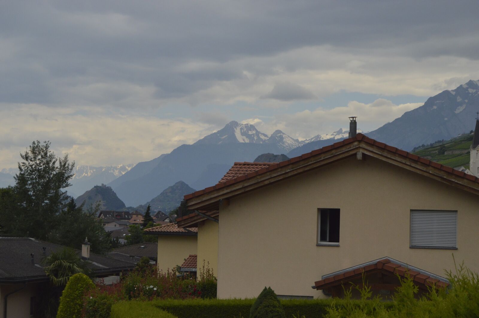 Nikon D3200 sample photo. Mountain, house, village photography