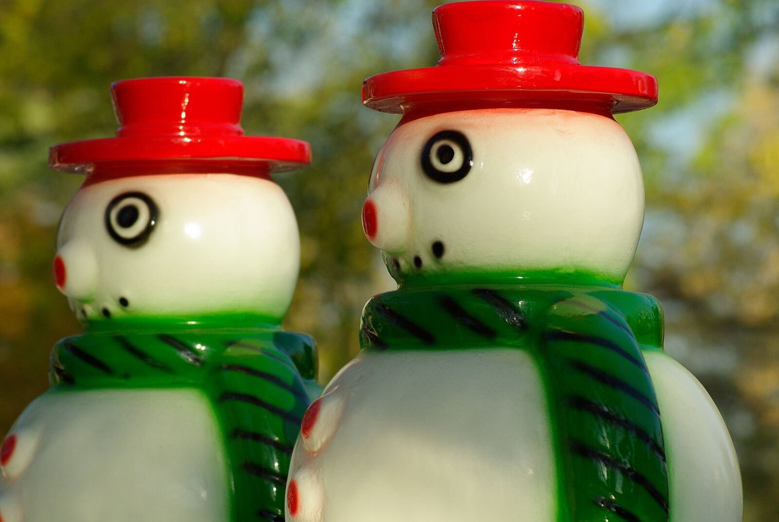 Tamron AF 70-300mm F4-5.6 Di LD Macro sample photo. Snowman, winter, scarf photography