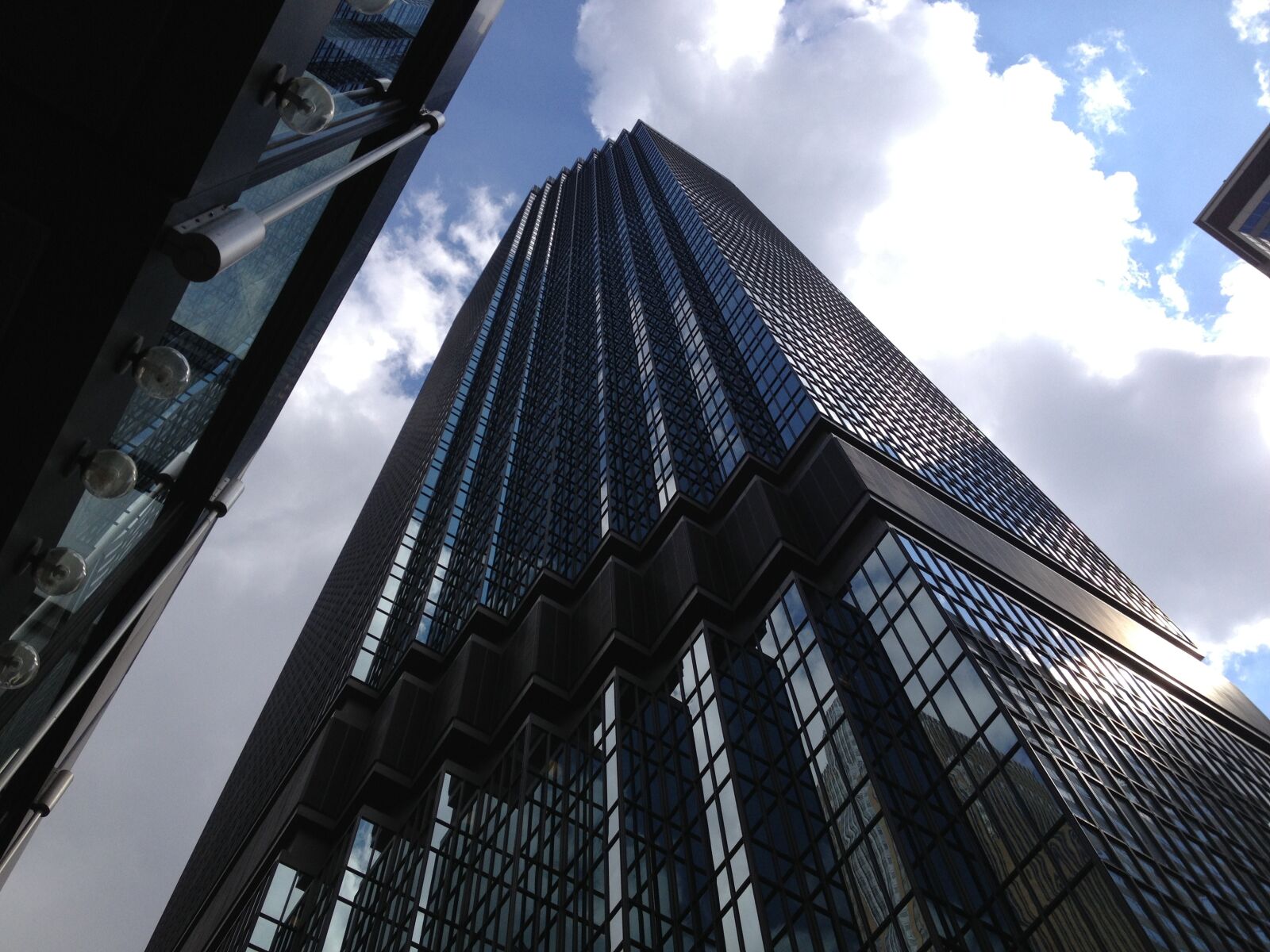 Apple iPhone 4S sample photo. Building, city, architecture photography