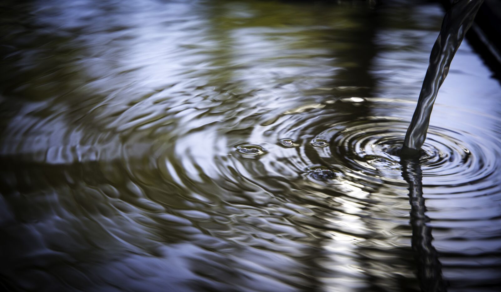 Nikon D5200 sample photo. Water, rings, wellness photography