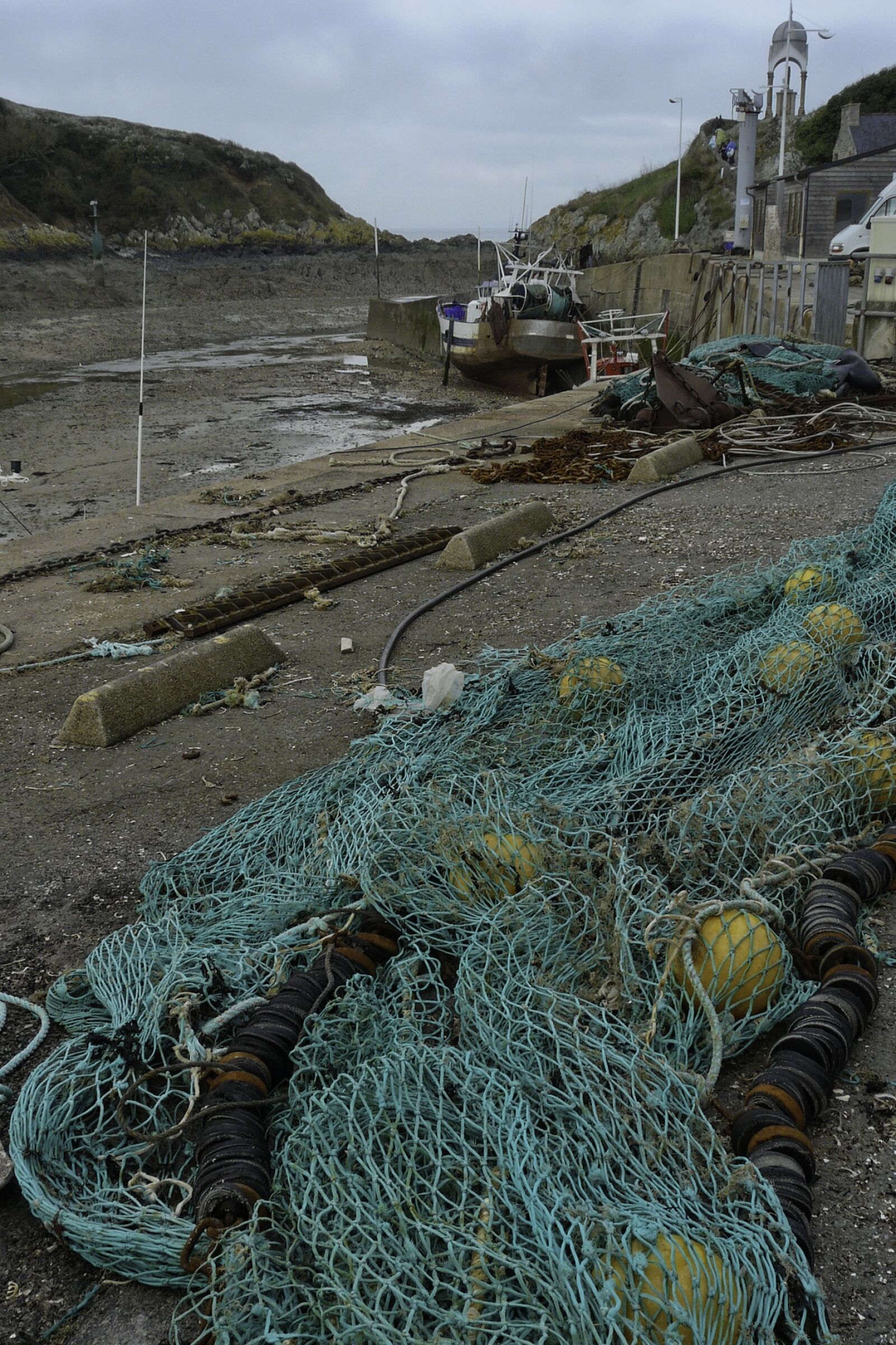 Panasonic DMC-FZ18 sample photo. Brittany, erquy, trawl photography