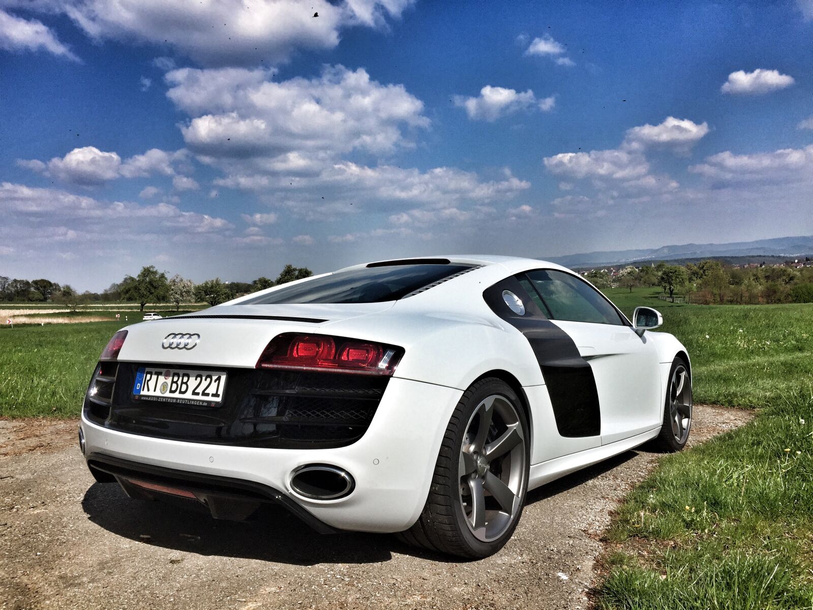 Apple iPhone 6 sample photo. Audi, r8, sports car photography