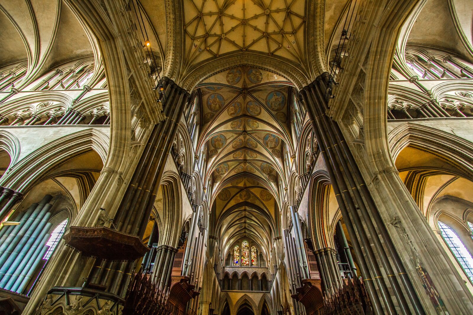 Canon EF-S 10-22mm F3.5-4.5 USM sample photo. Cathedral, salisbury, architecture photography