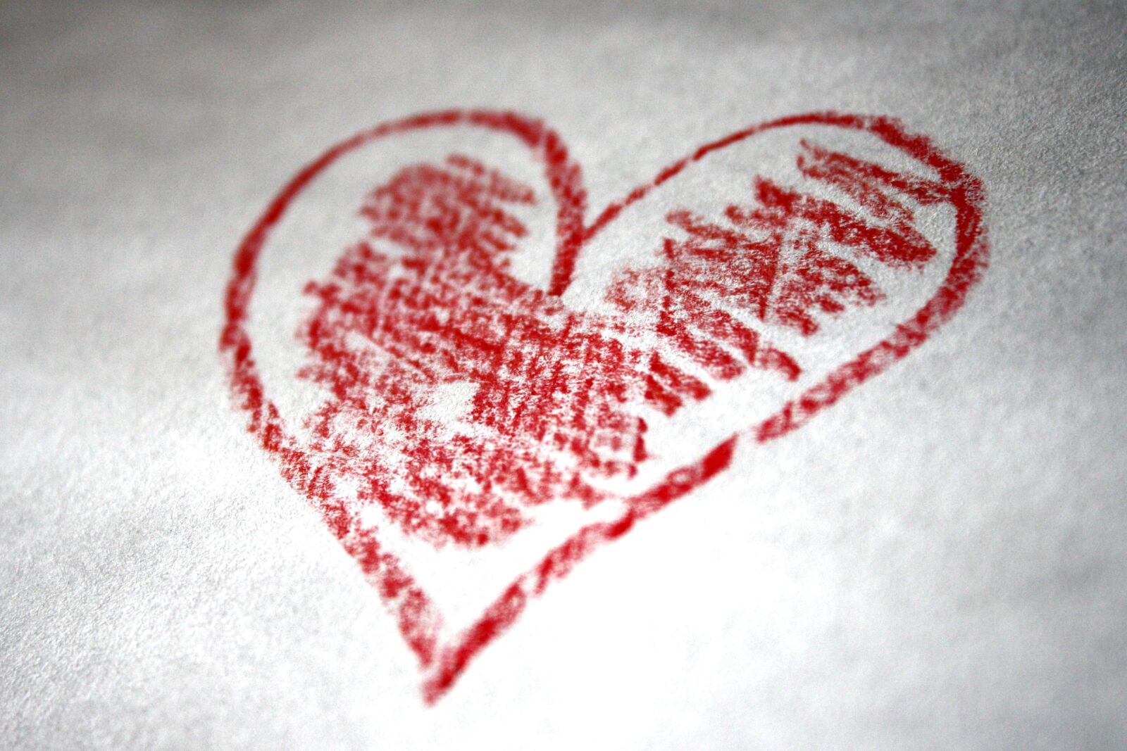 f/3.5-5.6 IS sample photo. Hand drawn, heart photography