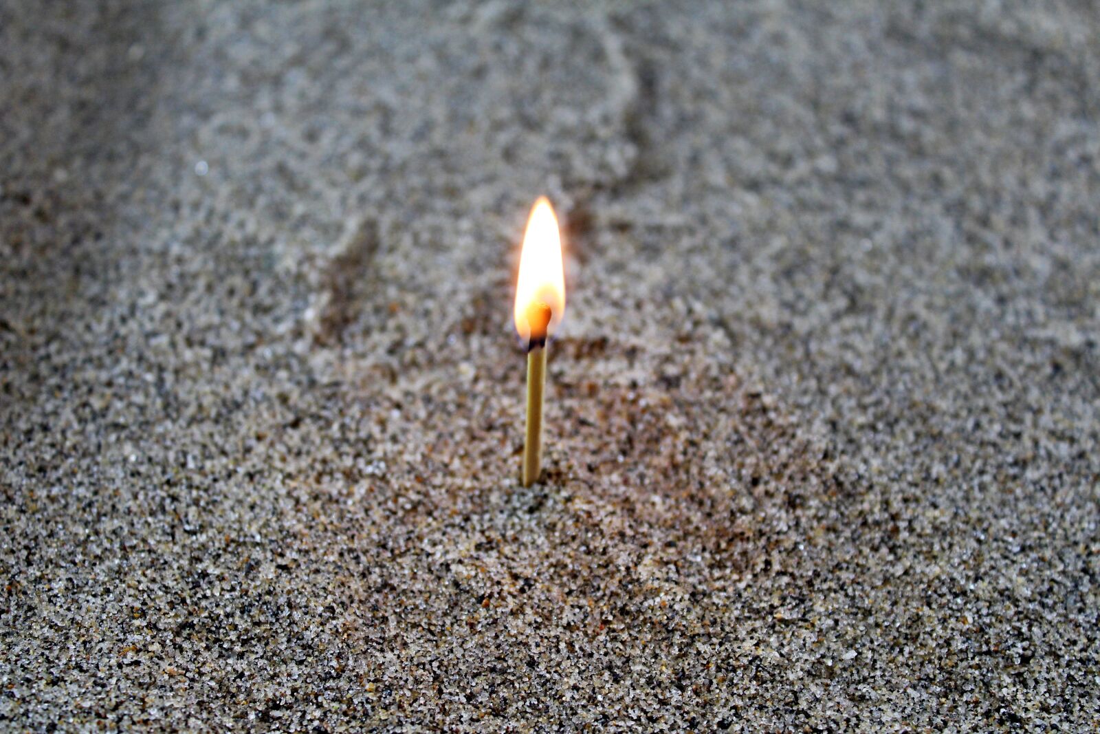 Canon EOS 1200D (EOS Rebel T5 / EOS Kiss X70 / EOS Hi) sample photo. Match, matchstick, ignite photography