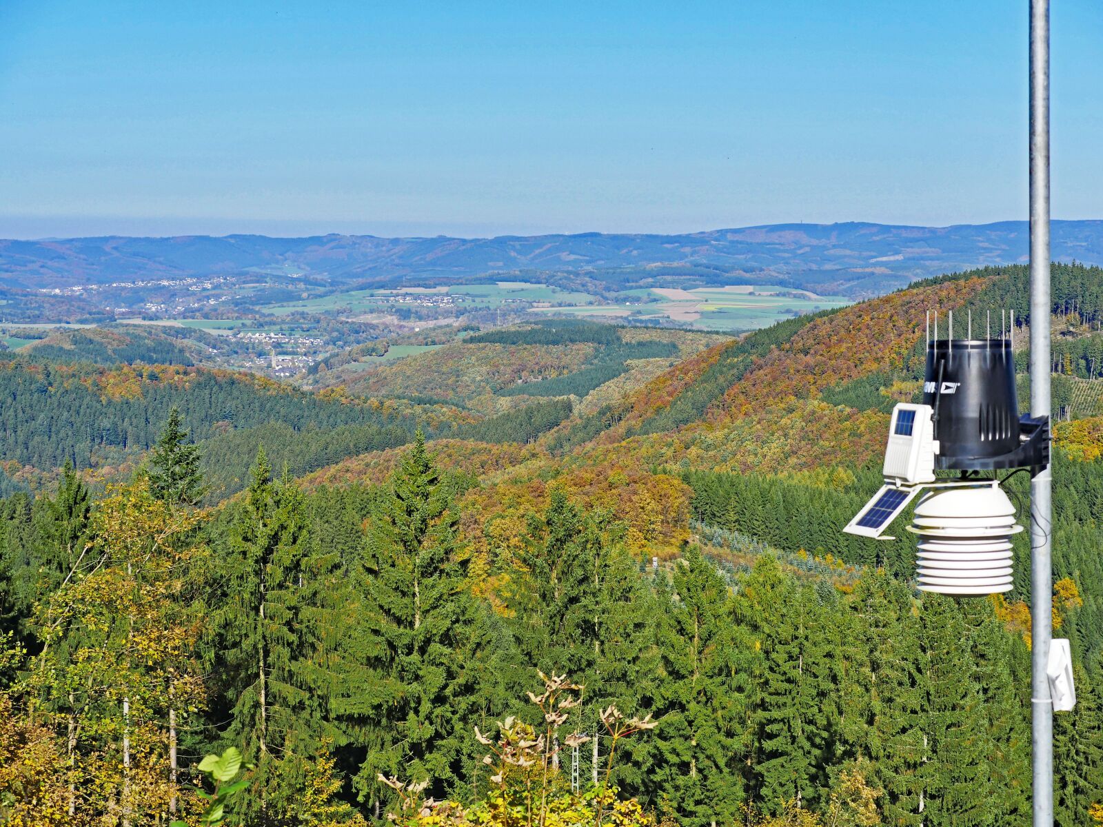 Panasonic Lumix DMC-GX8 sample photo. Sauerland, panorama, october photography