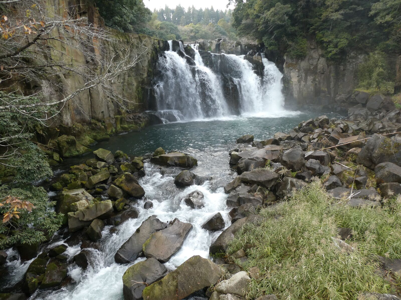 Panasonic Lumix DC-ZS70 (Lumix DC-TZ90) sample photo. Waterfall, river, mountain photography