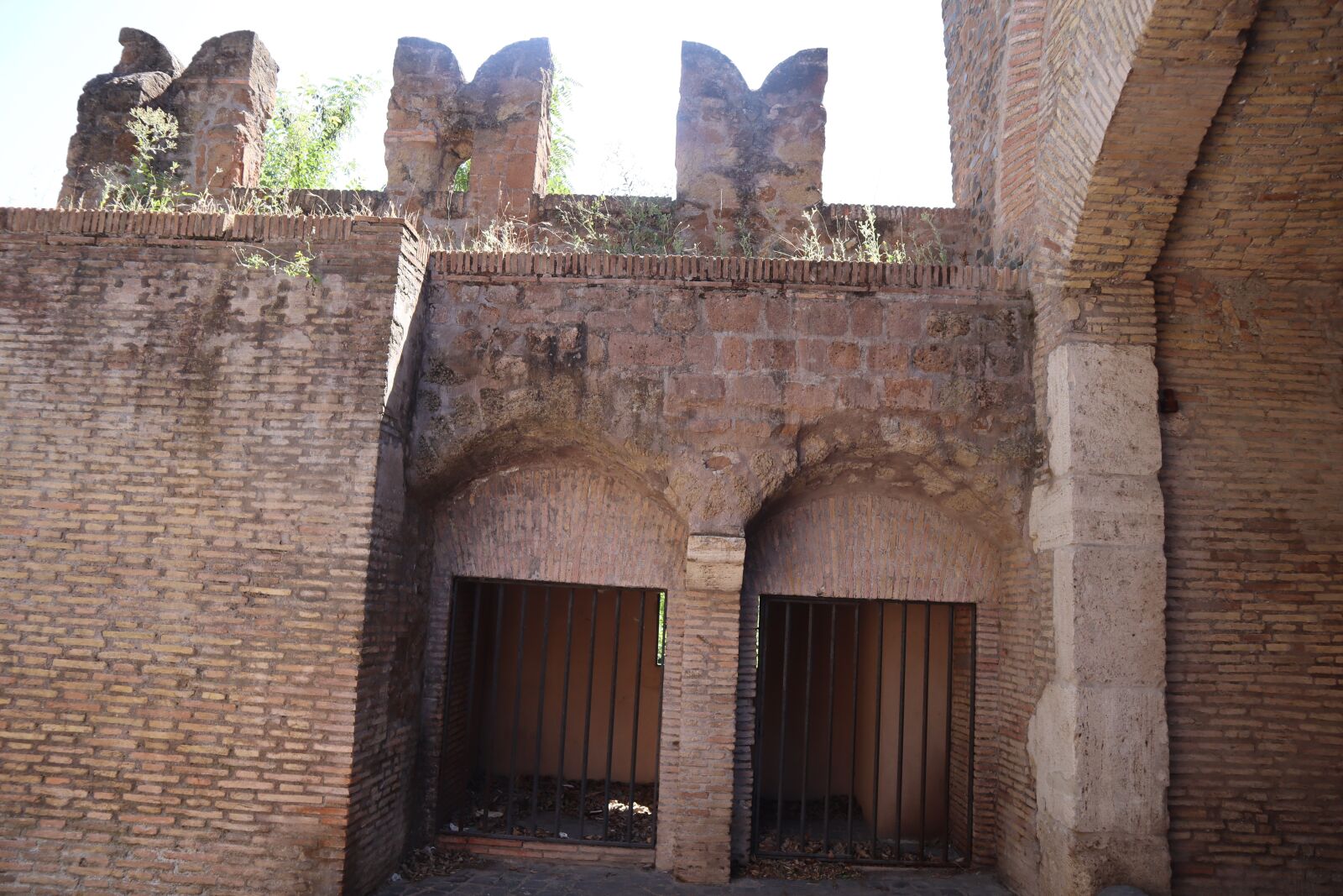 Canon EOS M50 (EOS Kiss M) sample photo. Rome, fort, ruin photography