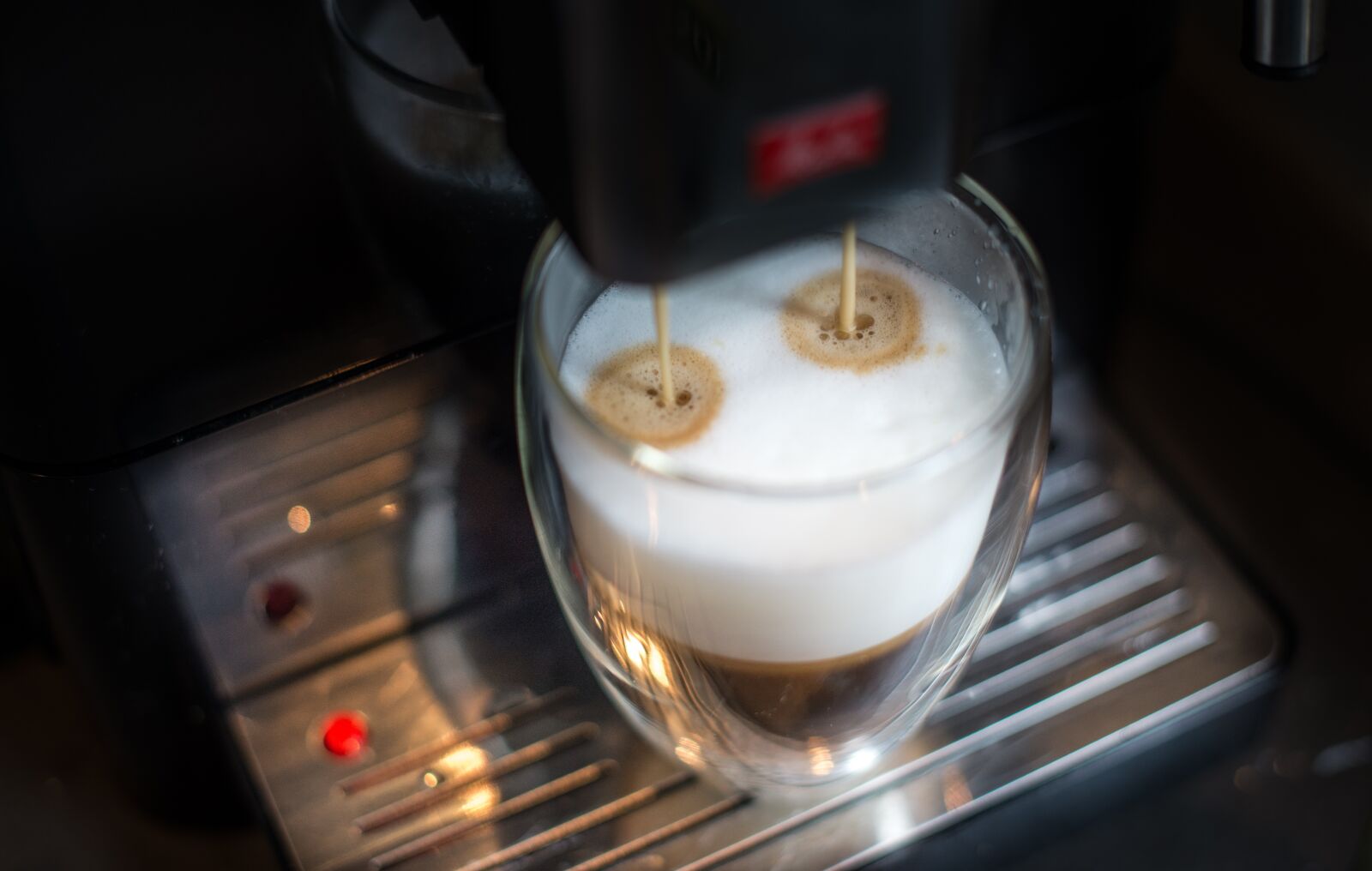 Nikon D610 sample photo. Preparing, latte, coffee photography