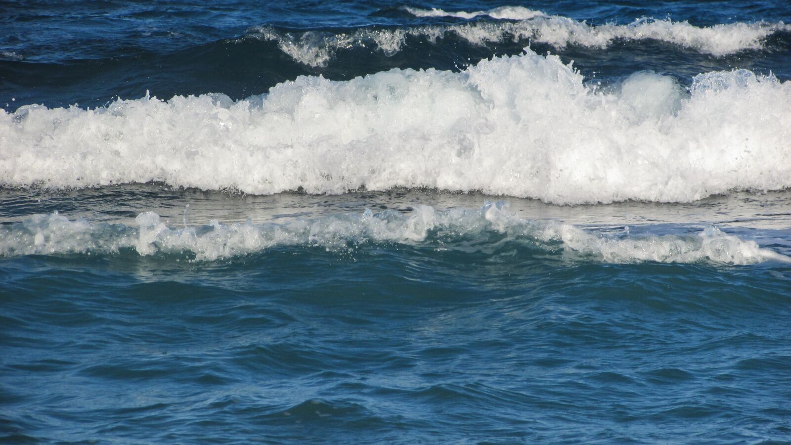 Canon PowerShot SX400 IS sample photo. Wave, sea, blue photography