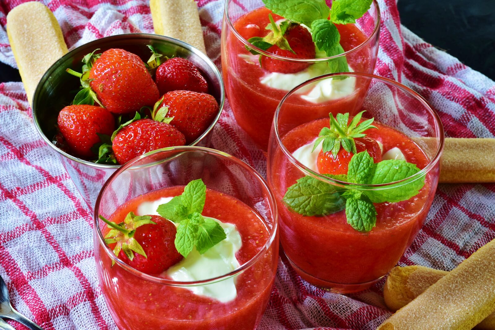 Nikon D7200 sample photo. Strawberry, dessert, fruit photography
