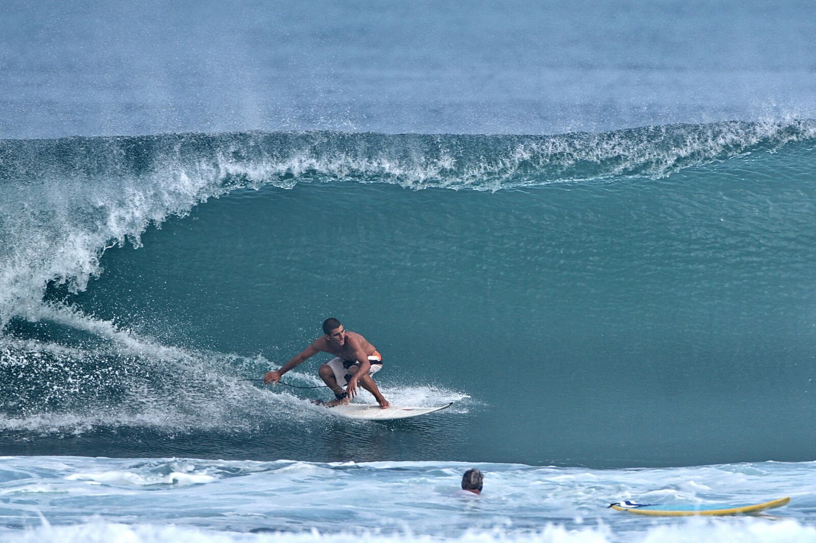 Canon EOS 30D sample photo. Surf, spray, water photography