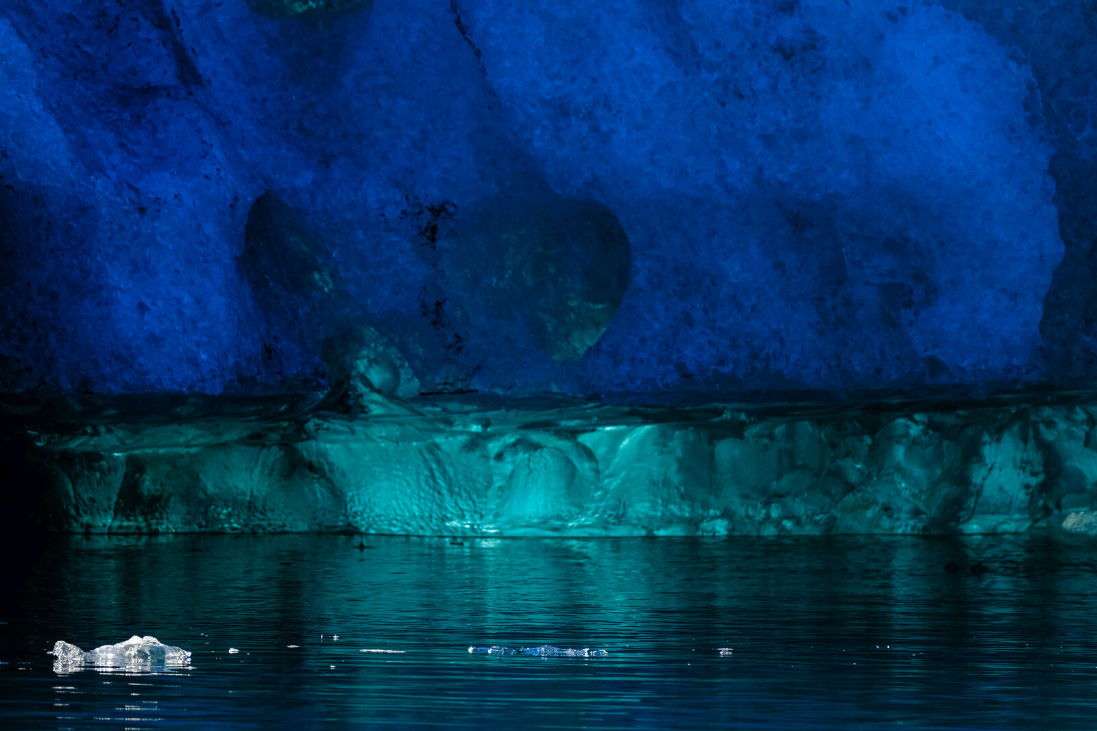 Fujifilm X-T1 + Fujifilm XF 100-400mm F4.5-5.6 R LM OIS WR sample photo. Calm, waters, cave, cold photography